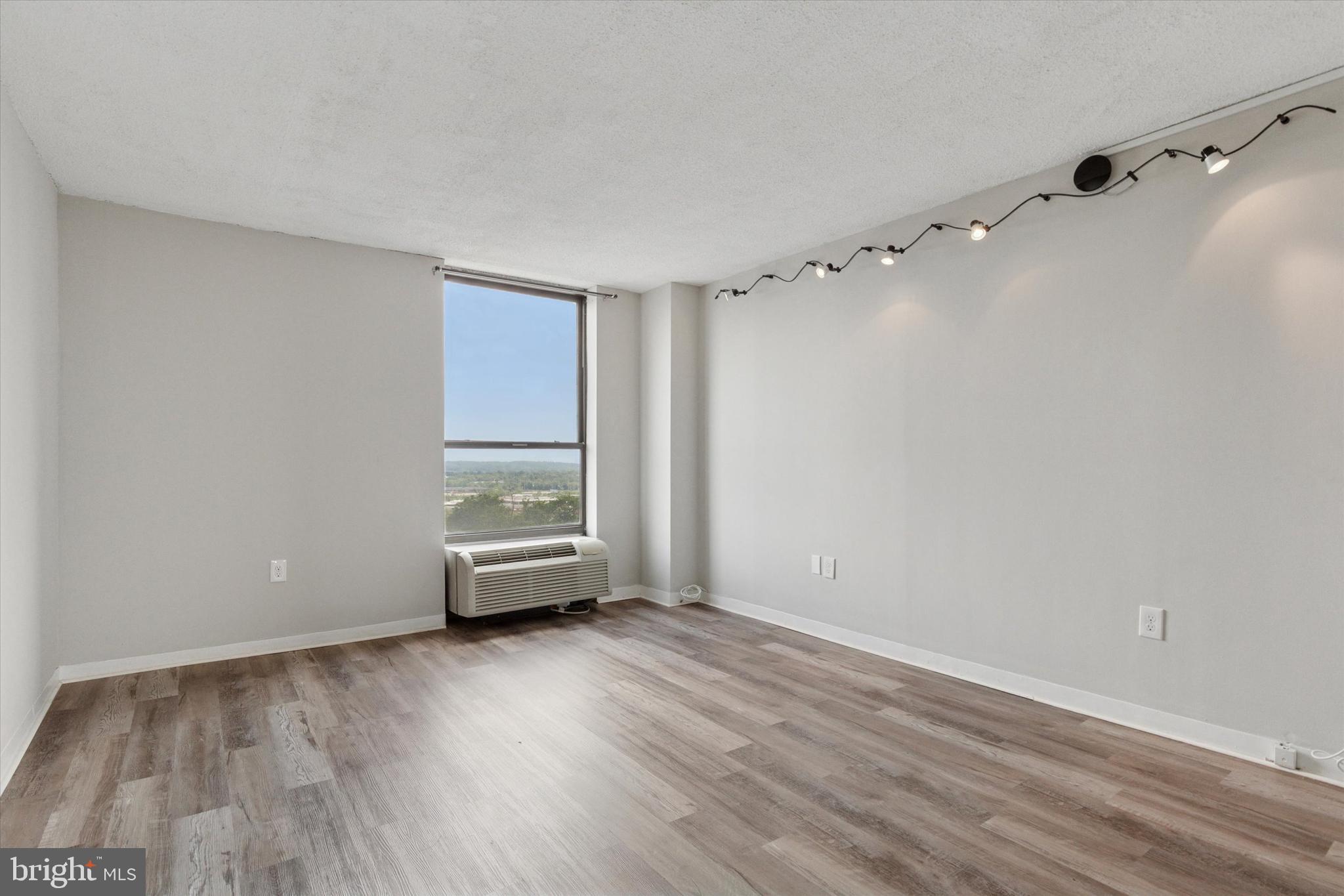 666 W GERMANTOWN PIKE 1808