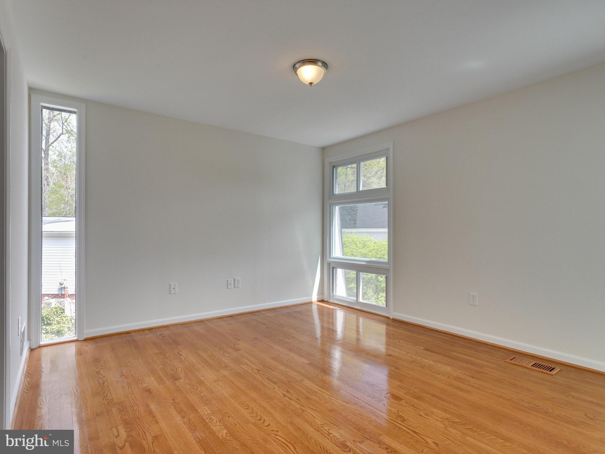 LAKE RIDGE - Residential