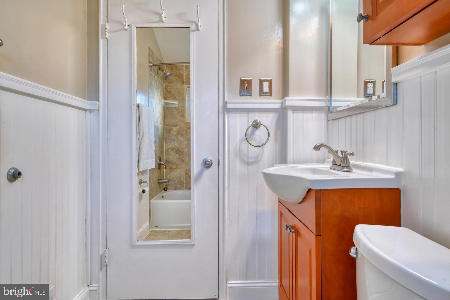 STANBROOK - Residential Lease