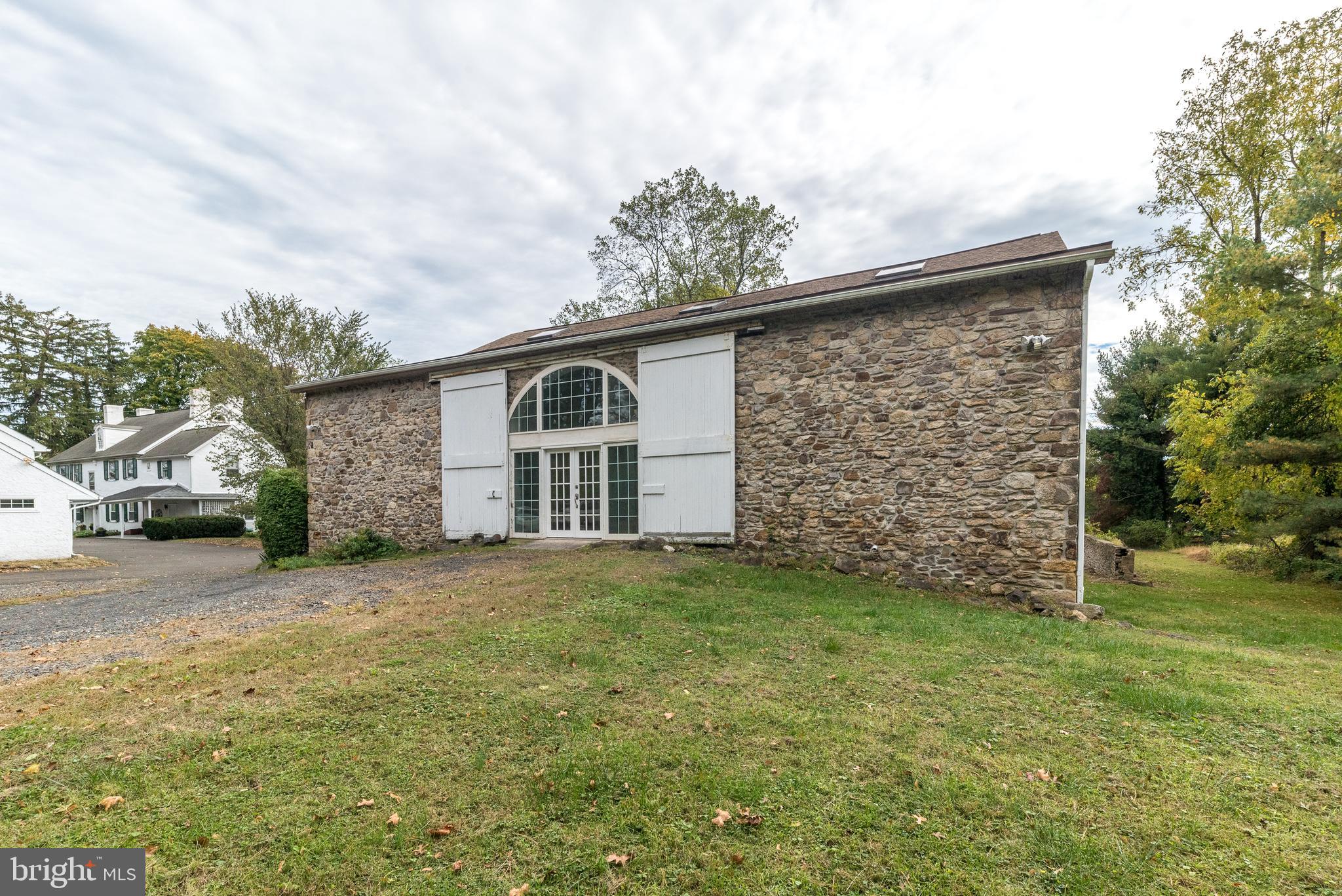 MAPLE GLEN - Residential