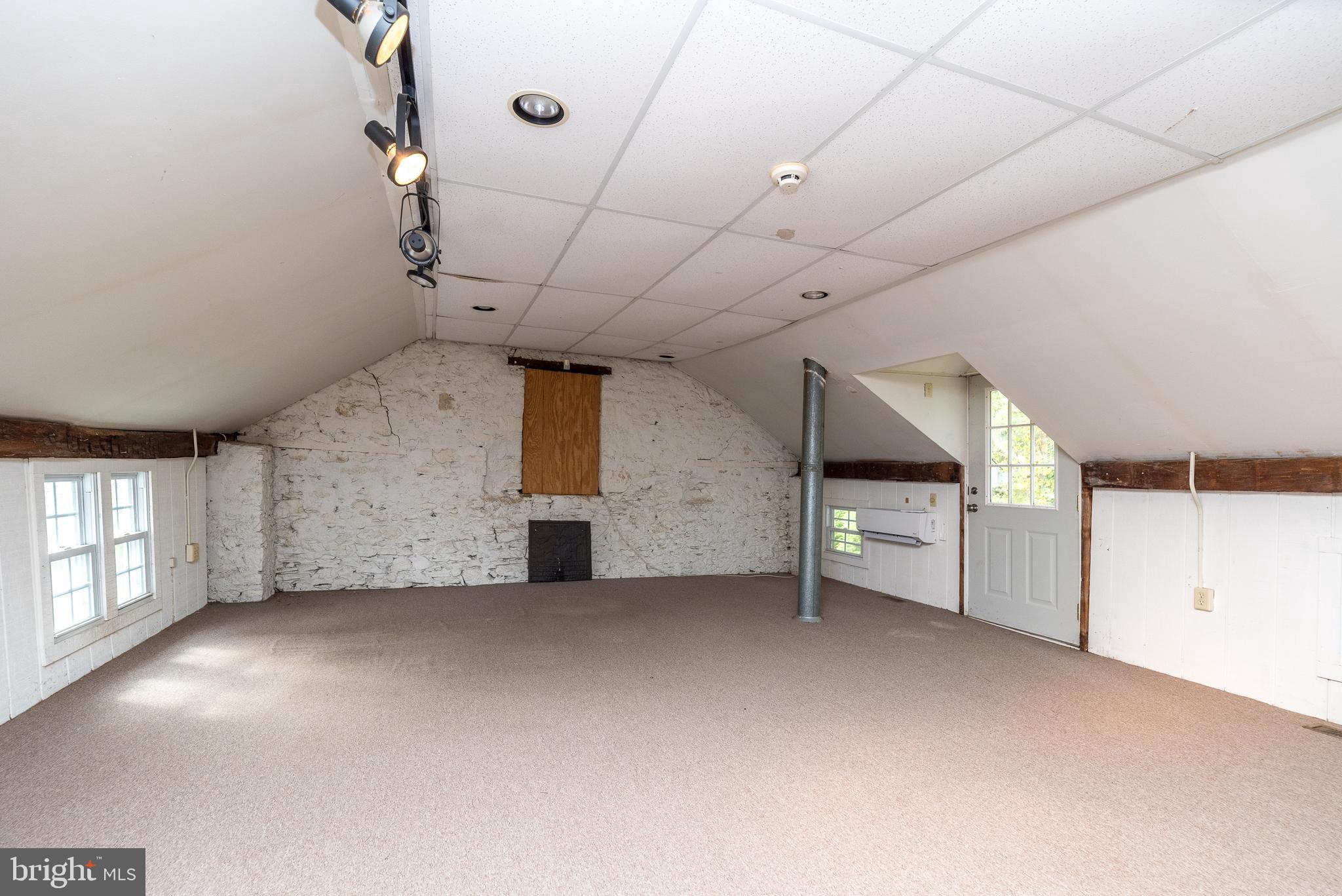 MAPLE GLEN - Residential