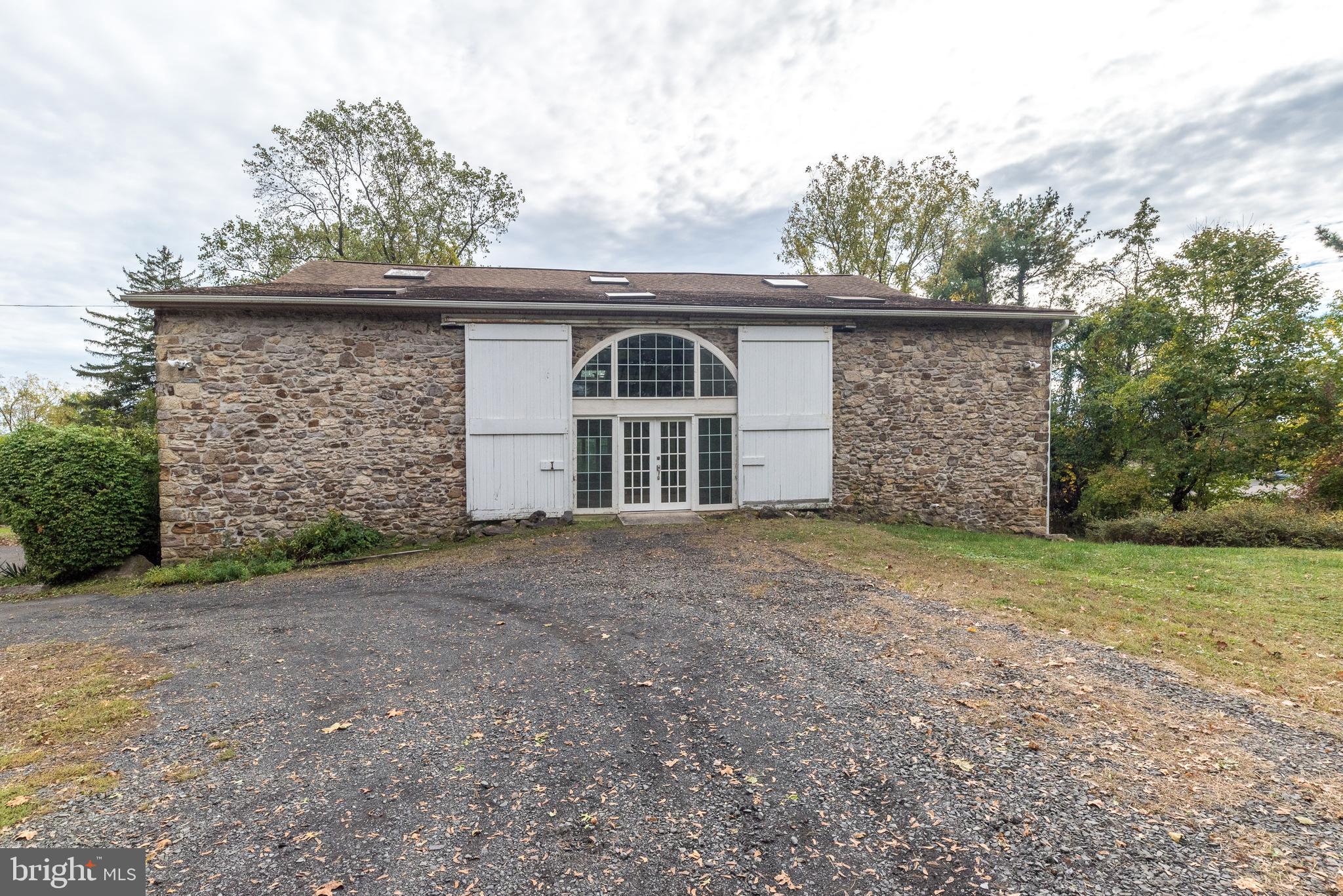 MAPLE GLEN - Residential