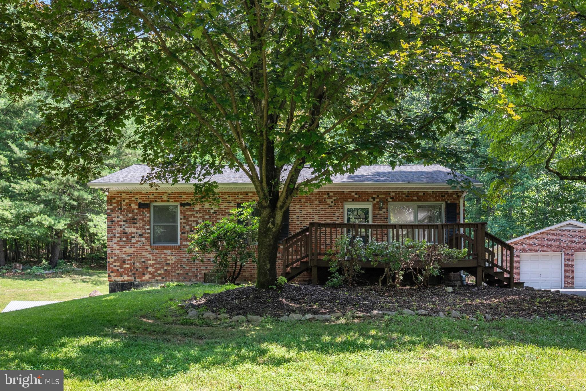119 LAKEVIEW LANE