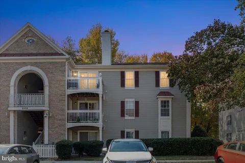8604 Shadwell Drive Unit 36, Alexandria, VA MLS: VAFX2275262