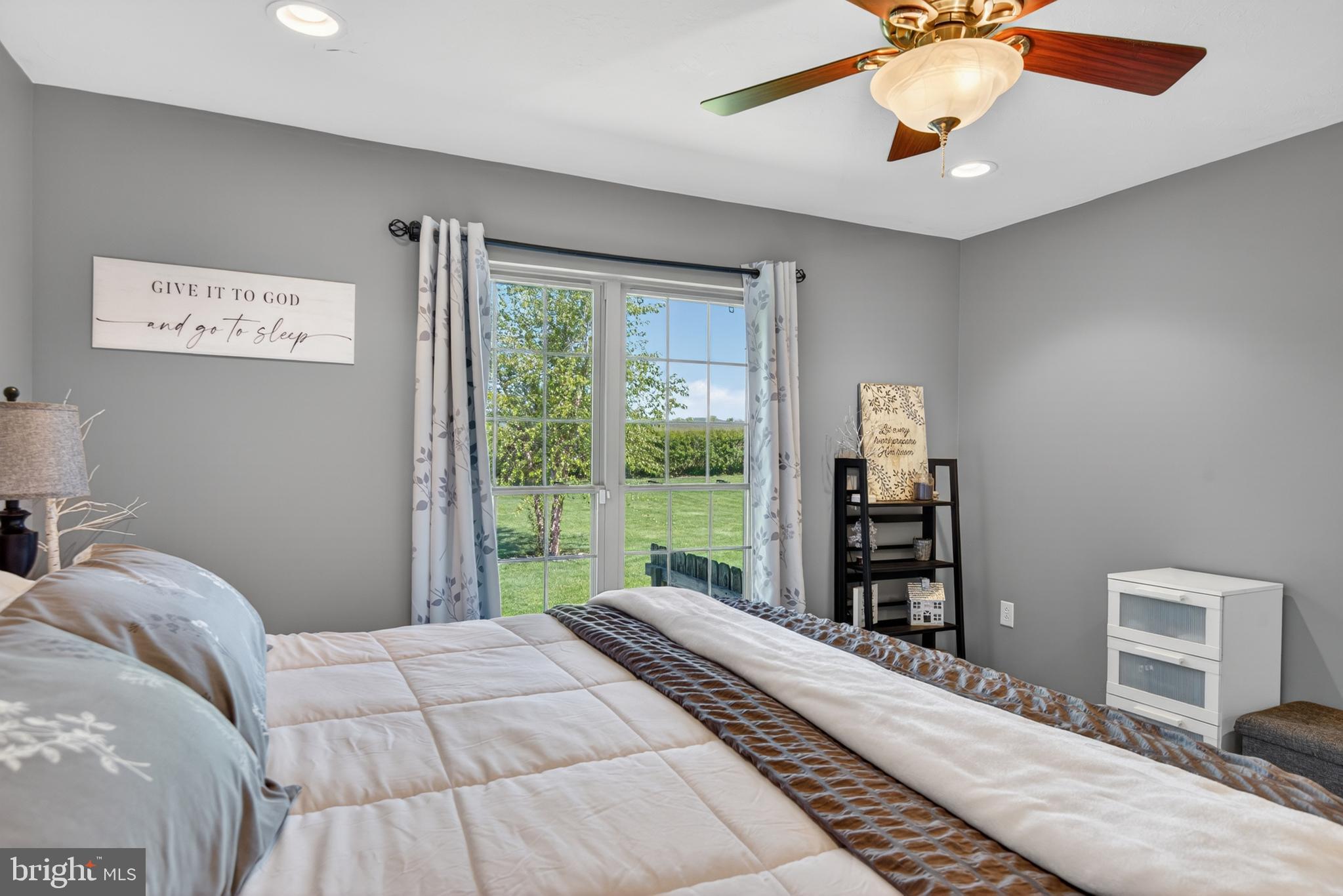 SHADOWBROOKE - Residential