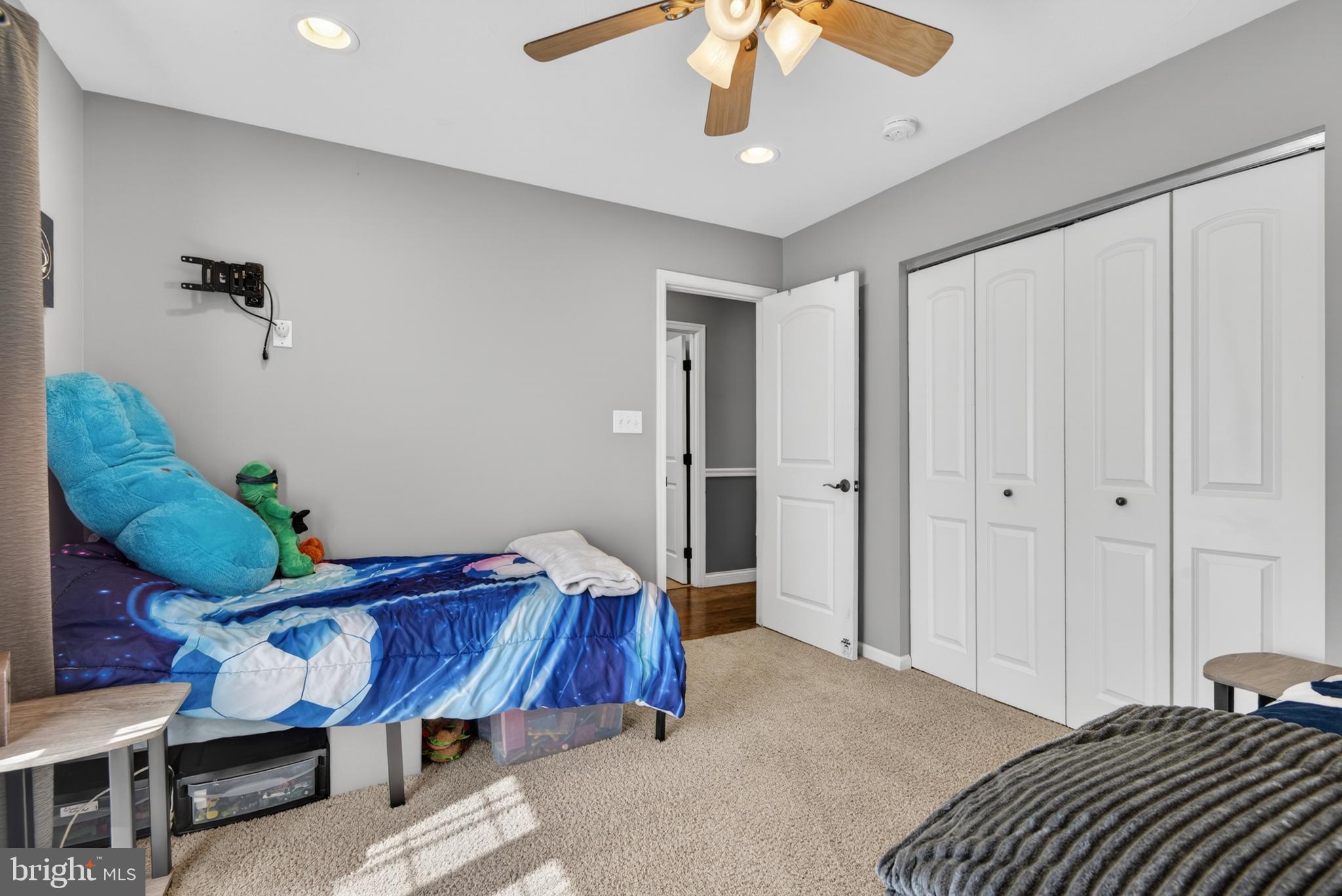 SHADOWBROOKE - Residential