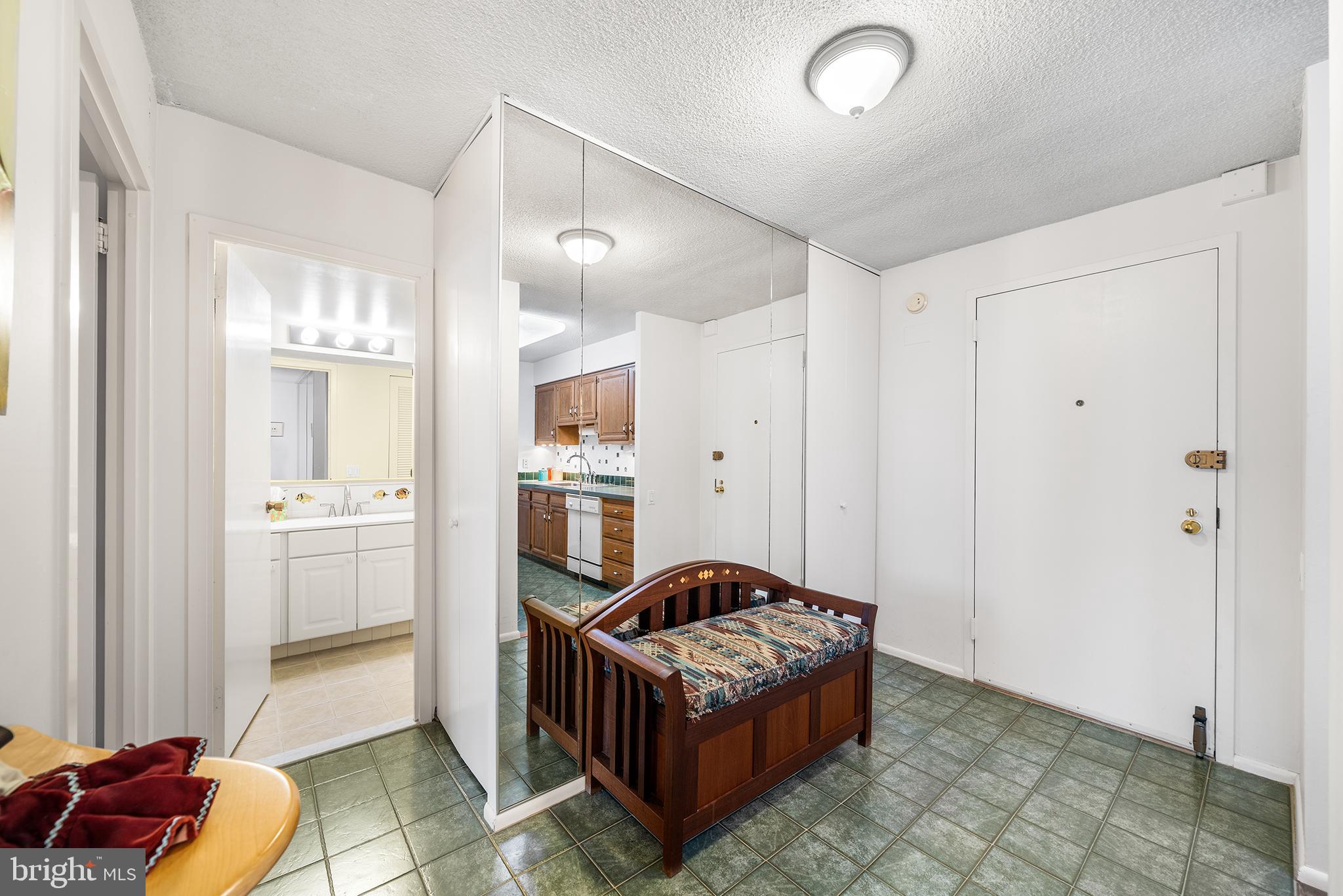 ACADEMY HOUSE - Residential