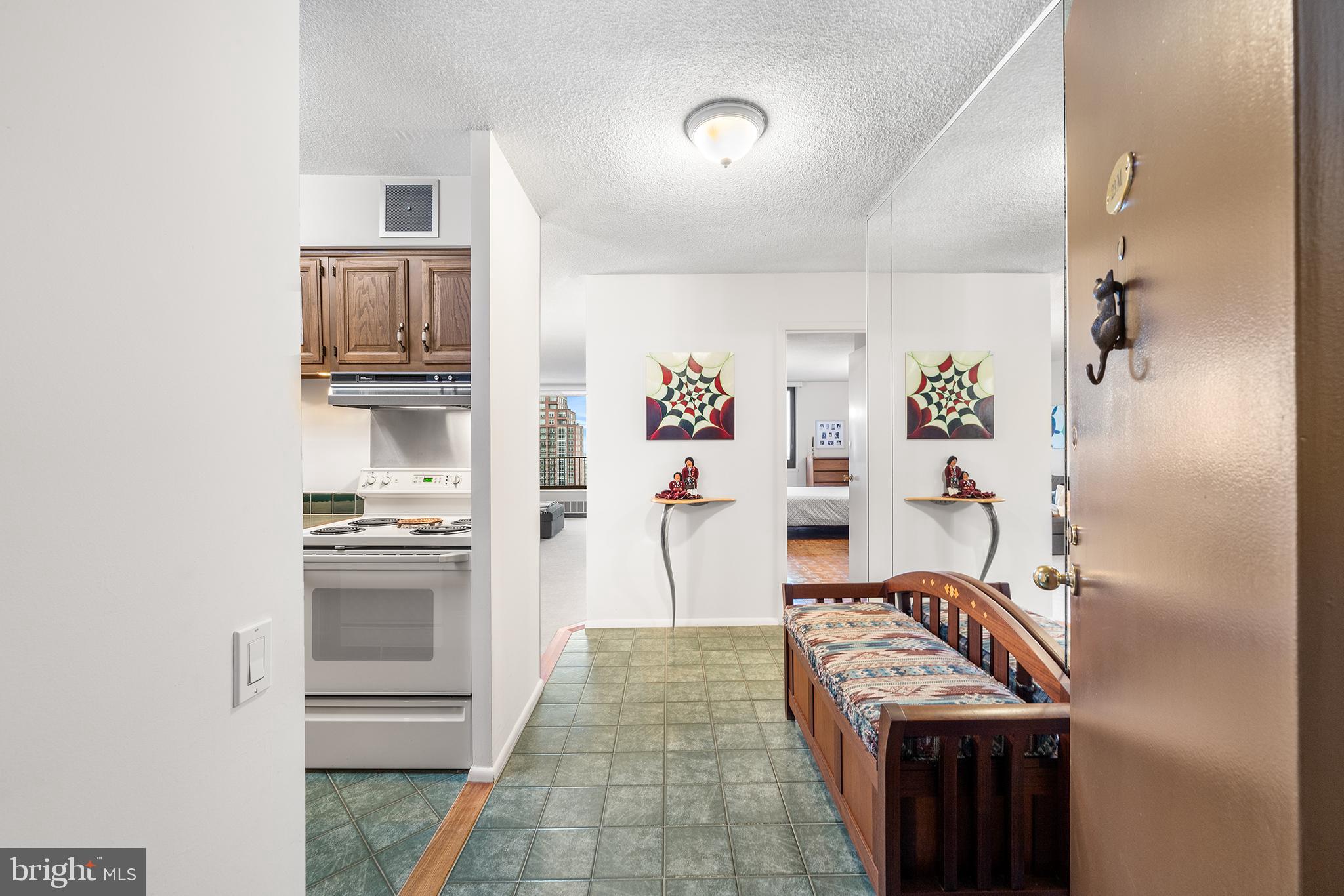 ACADEMY HOUSE - Residential