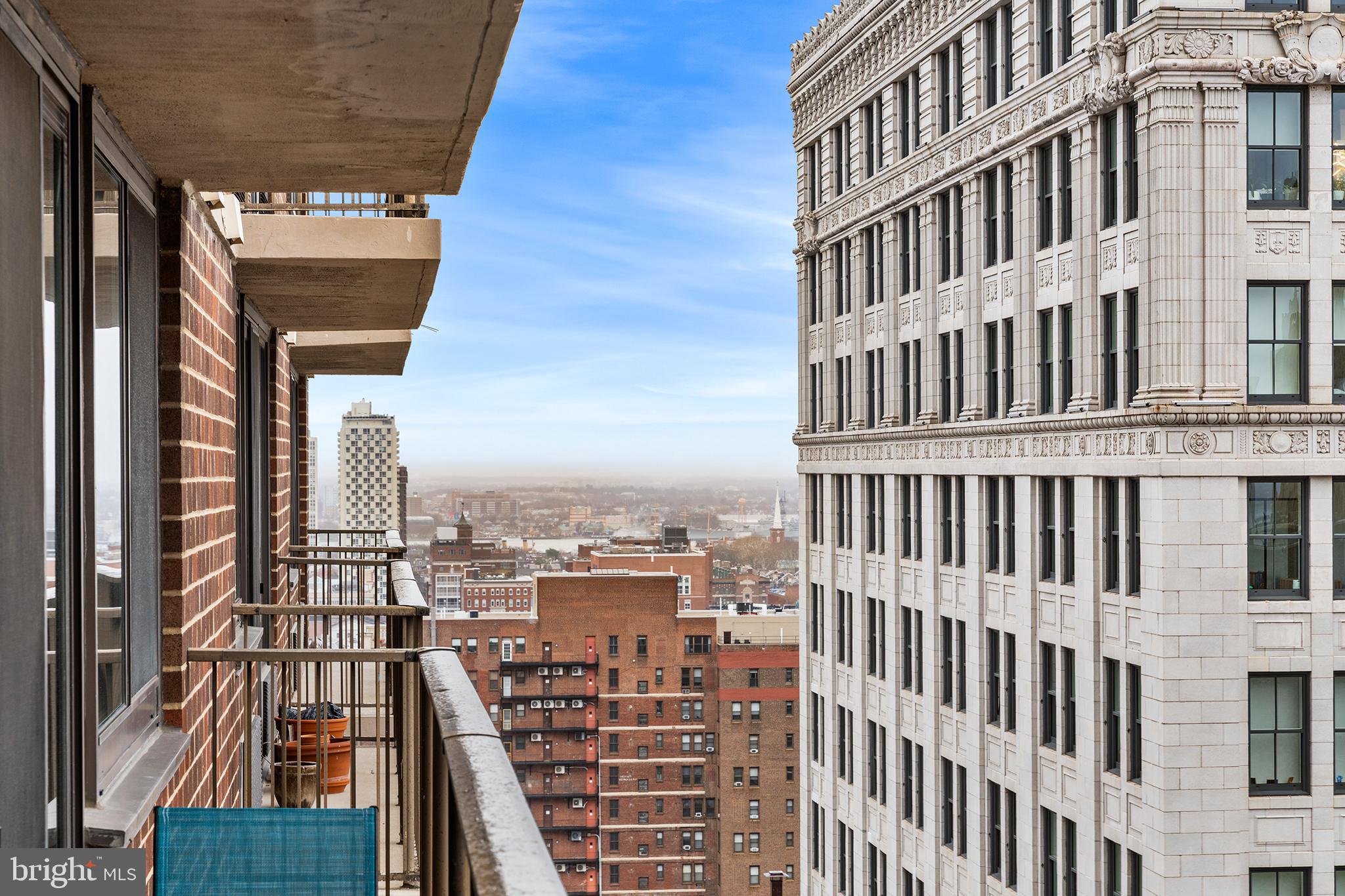 ACADEMY HOUSE - Residential