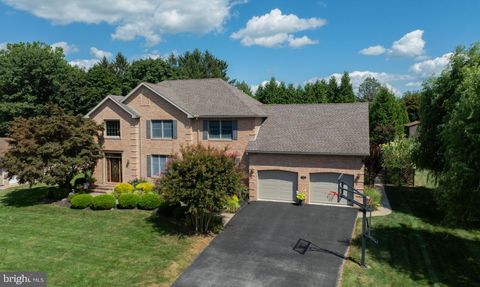 2611 OBERLIN DRIVE YORK PA 17404