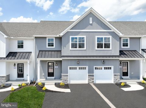 25 TILGHMAN TRAIL MECHANICSBURG PA 17050