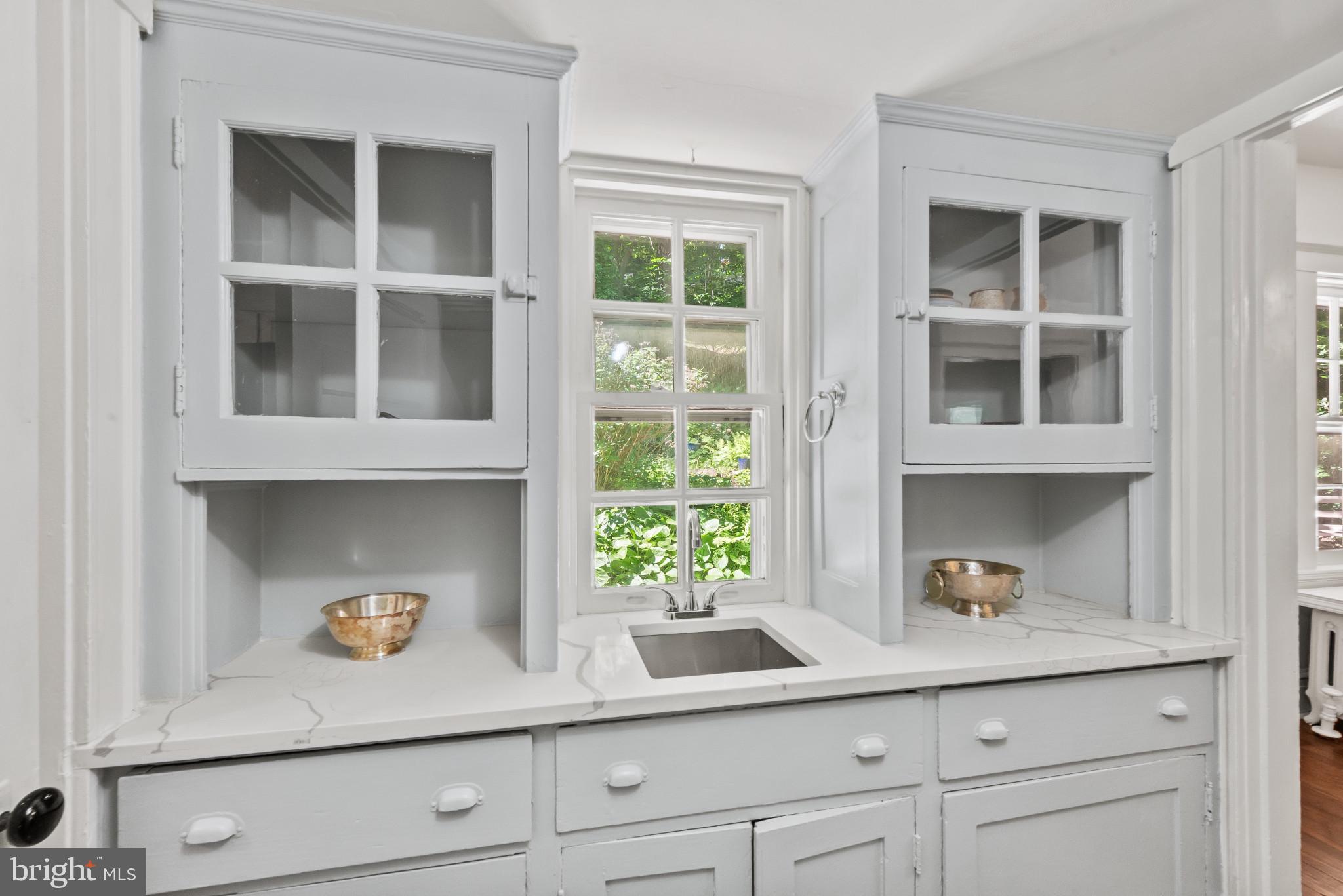 ROLAND PARK - Residential