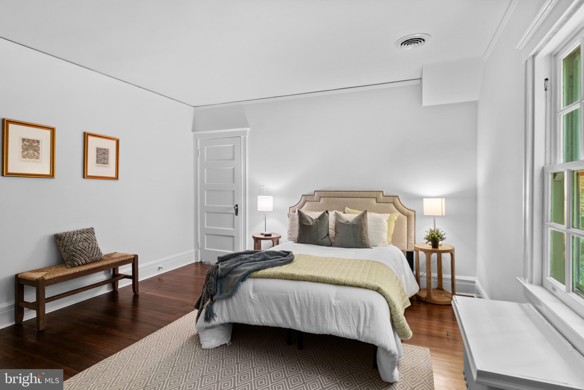 ROLAND PARK - Residential