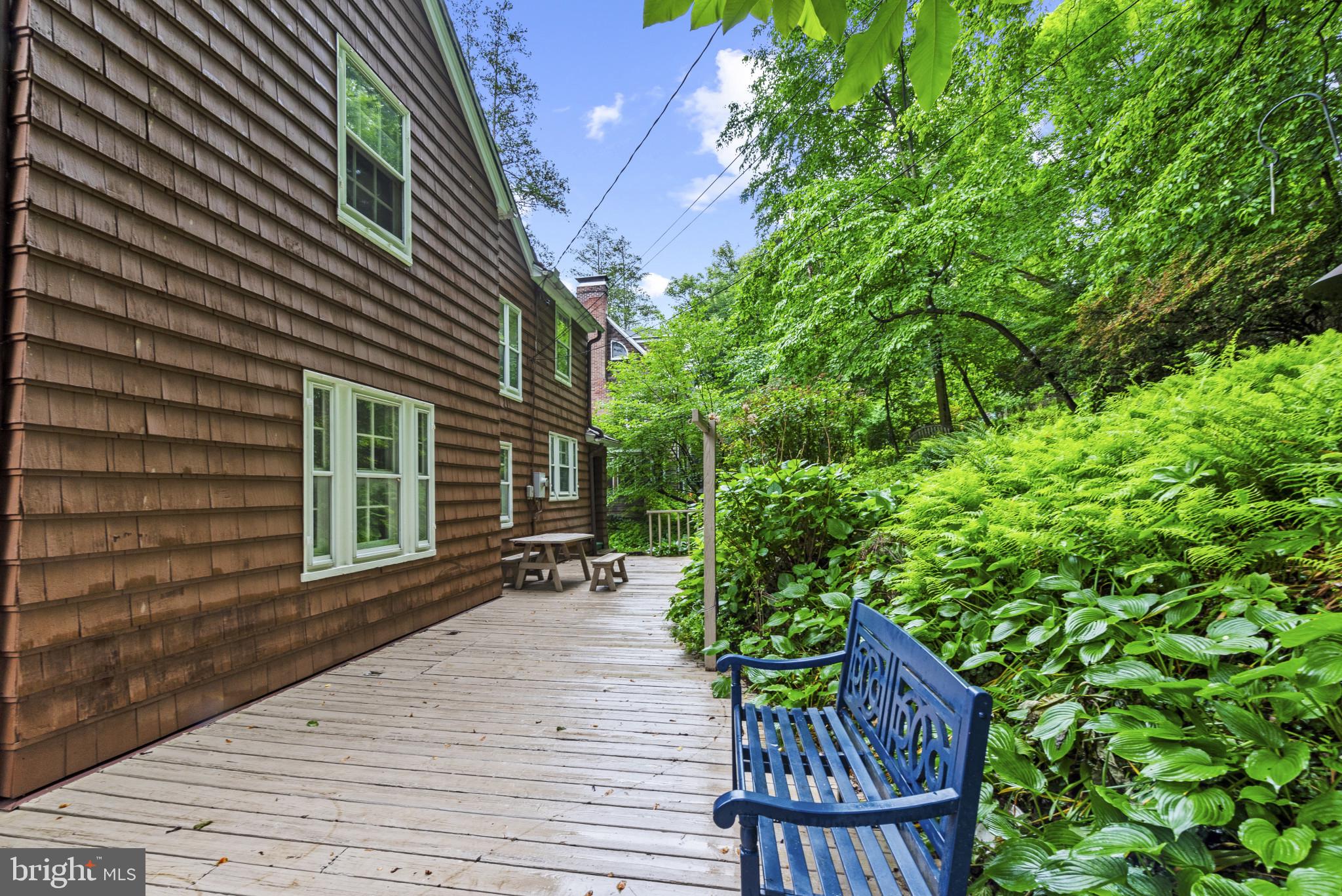 ROLAND PARK - Residential