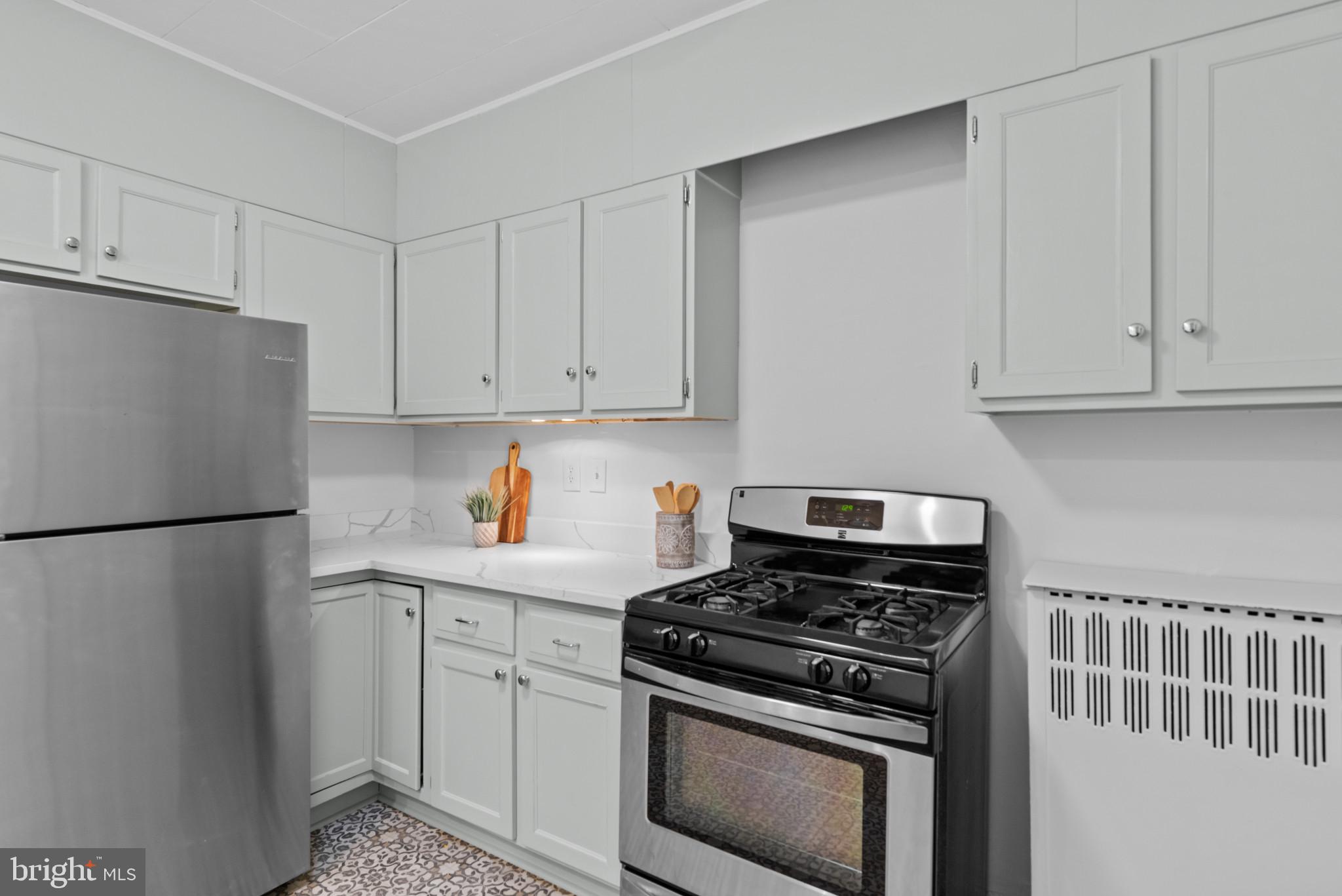 ROLAND PARK - Residential