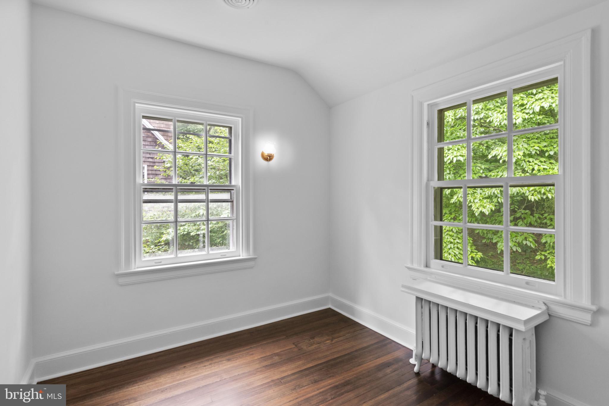 ROLAND PARK - Residential