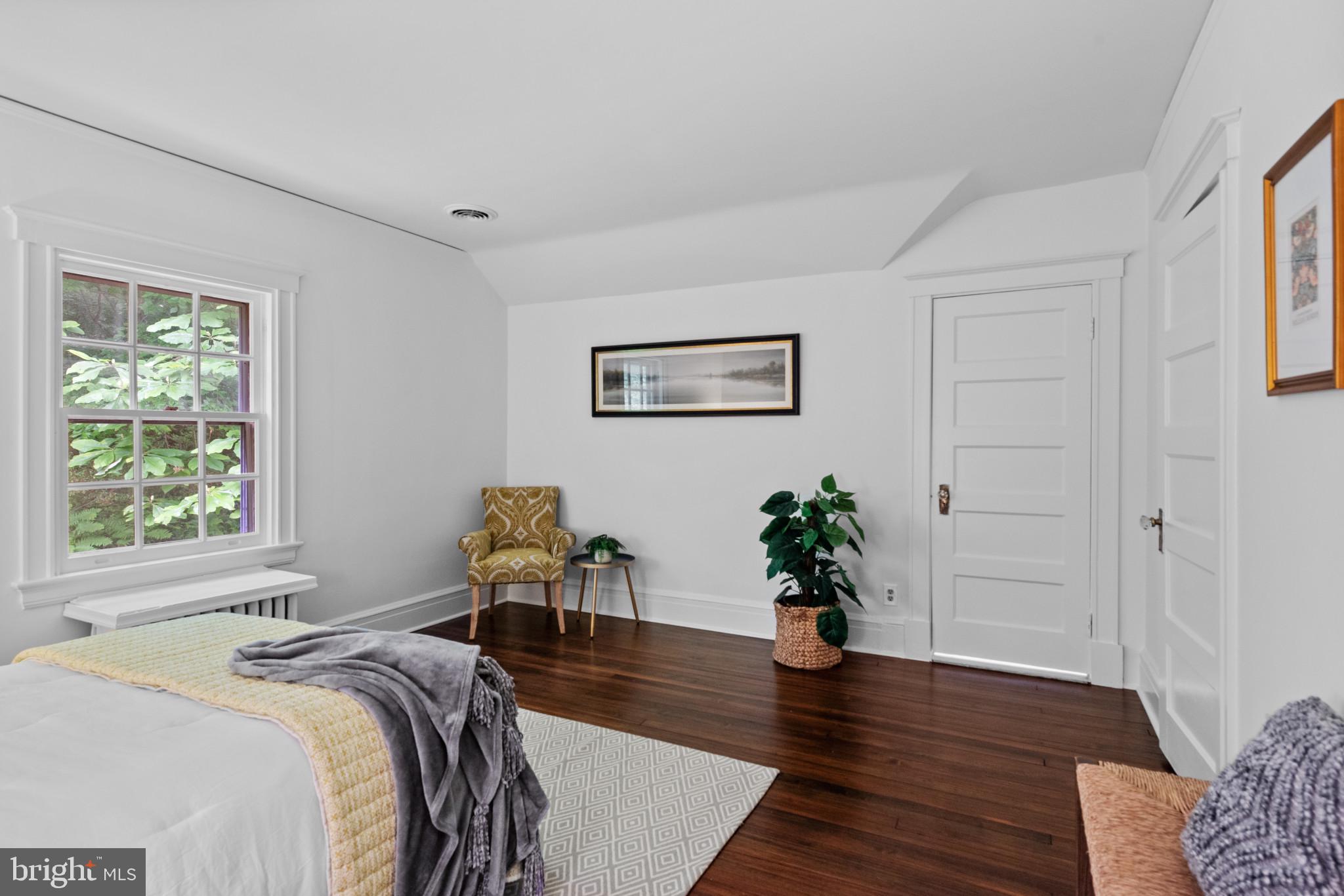 ROLAND PARK - Residential