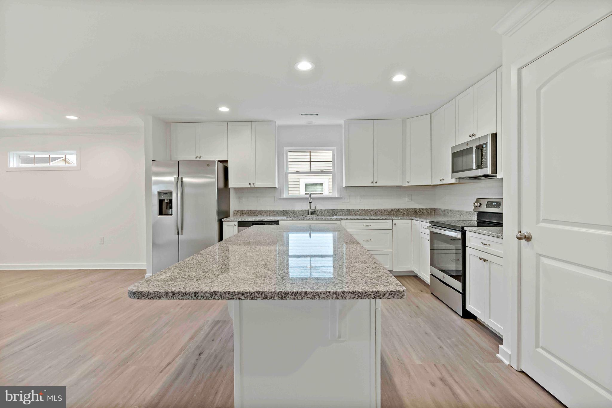 CARDINAL POINTE - Residential