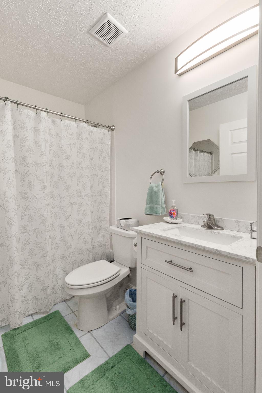 BAYLAND CONDO - Residential