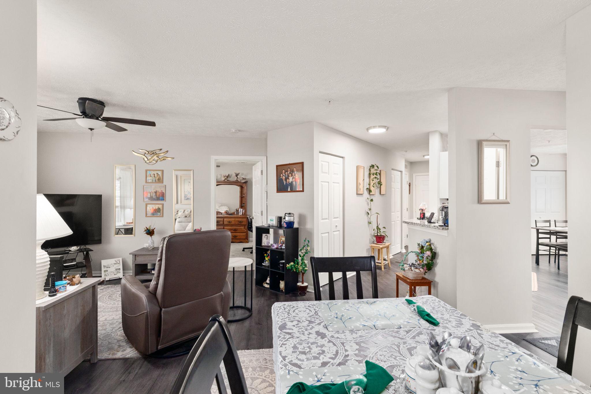 BAYLAND CONDO - Residential