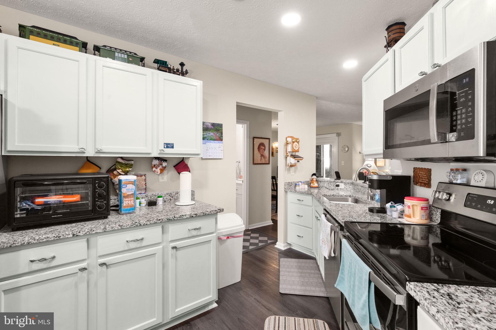 BAYLAND CONDO - Residential