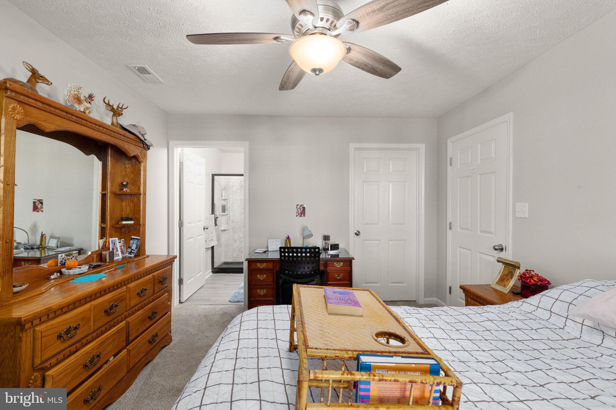 BAYLAND CONDO - Residential