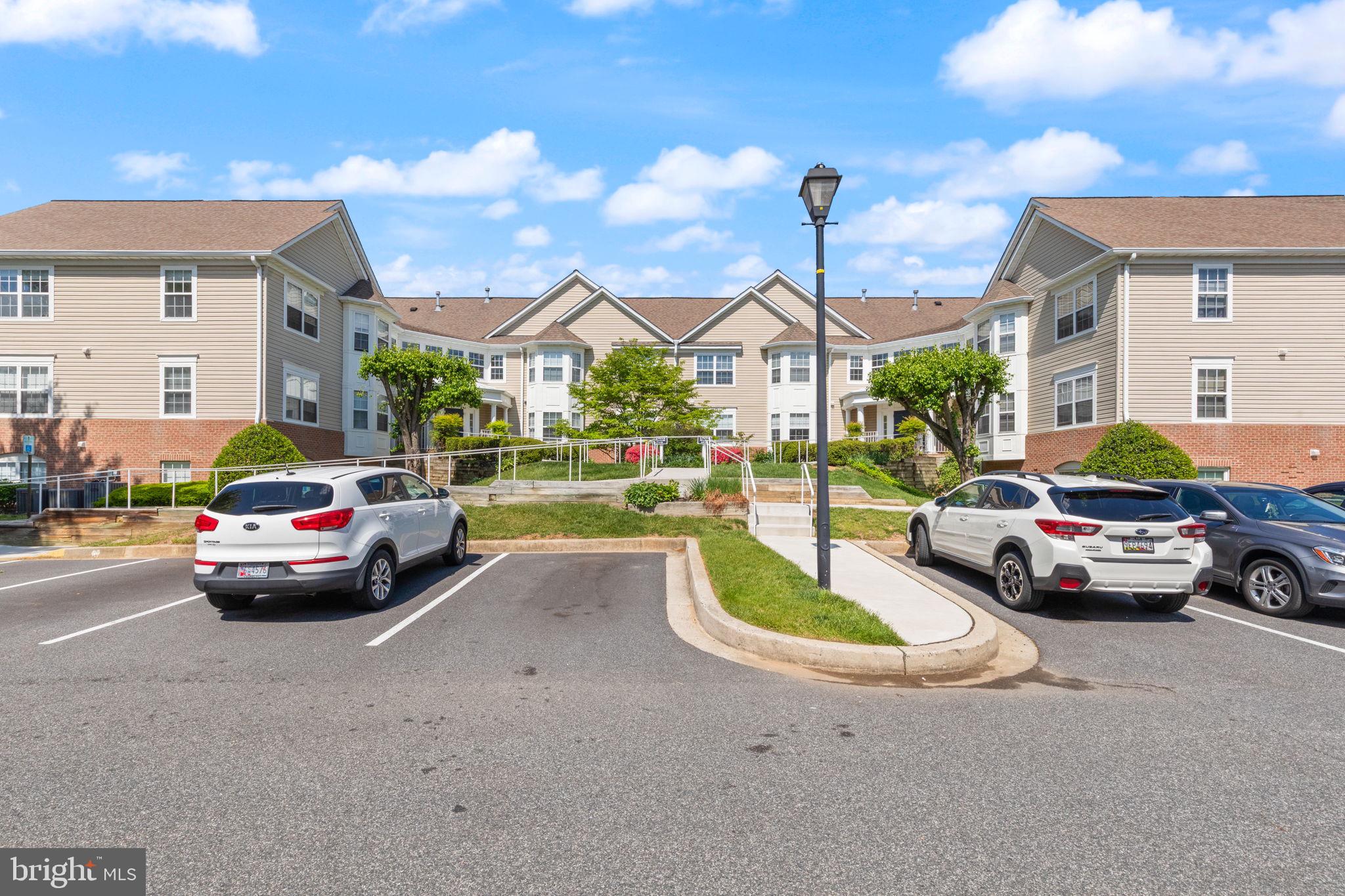 BAYLAND CONDO - Residential