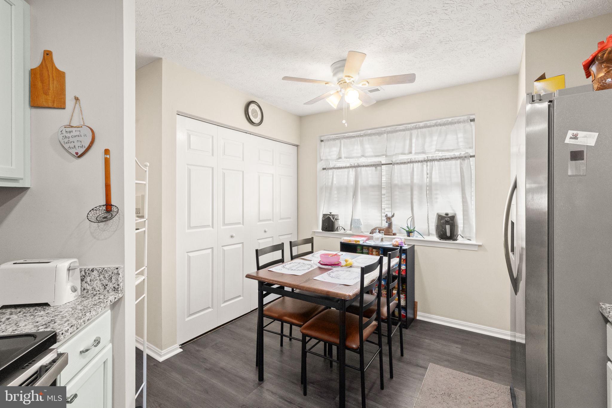 BAYLAND CONDO - Residential