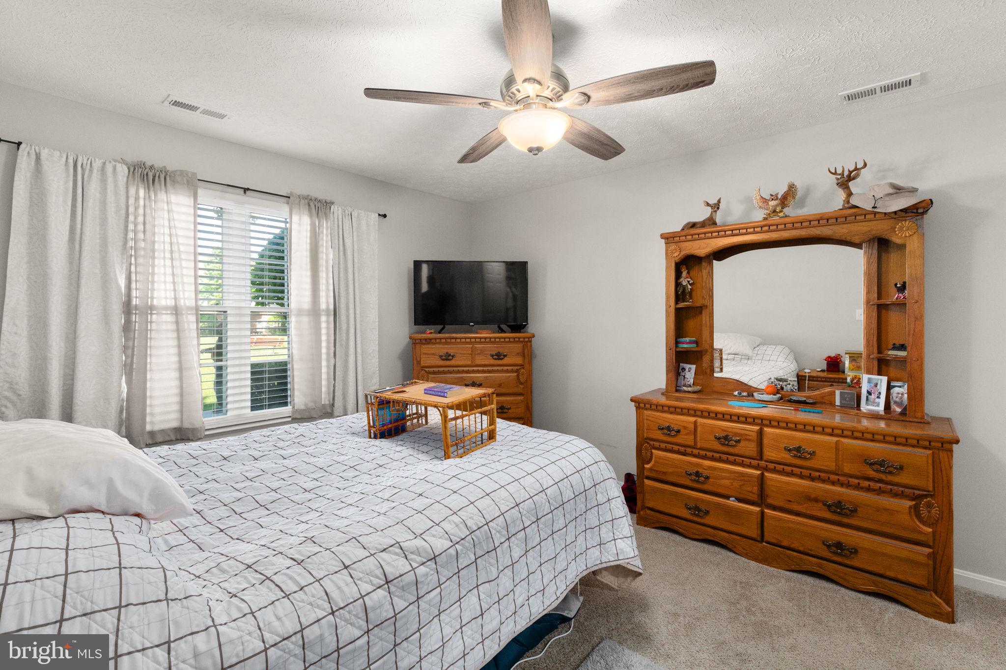 BAYLAND CONDO - Residential