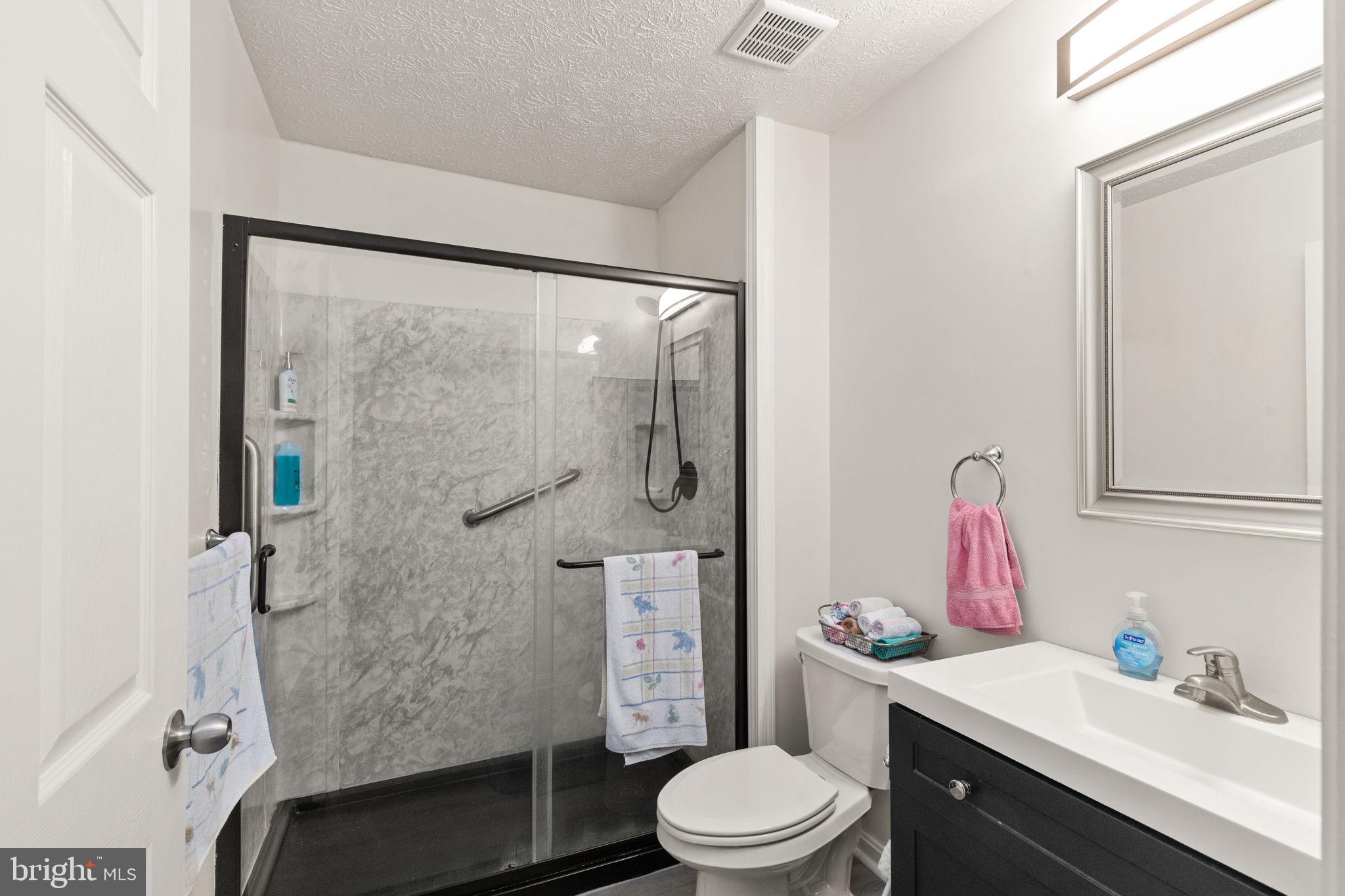 BAYLAND CONDO - Residential