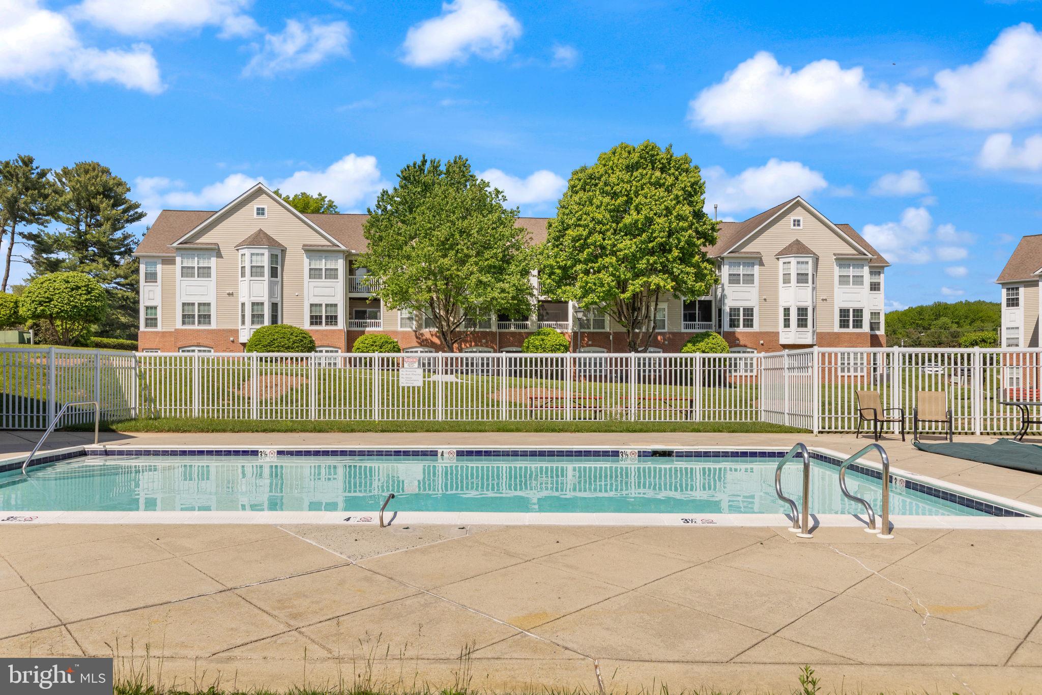 BAYLAND CONDO - Residential