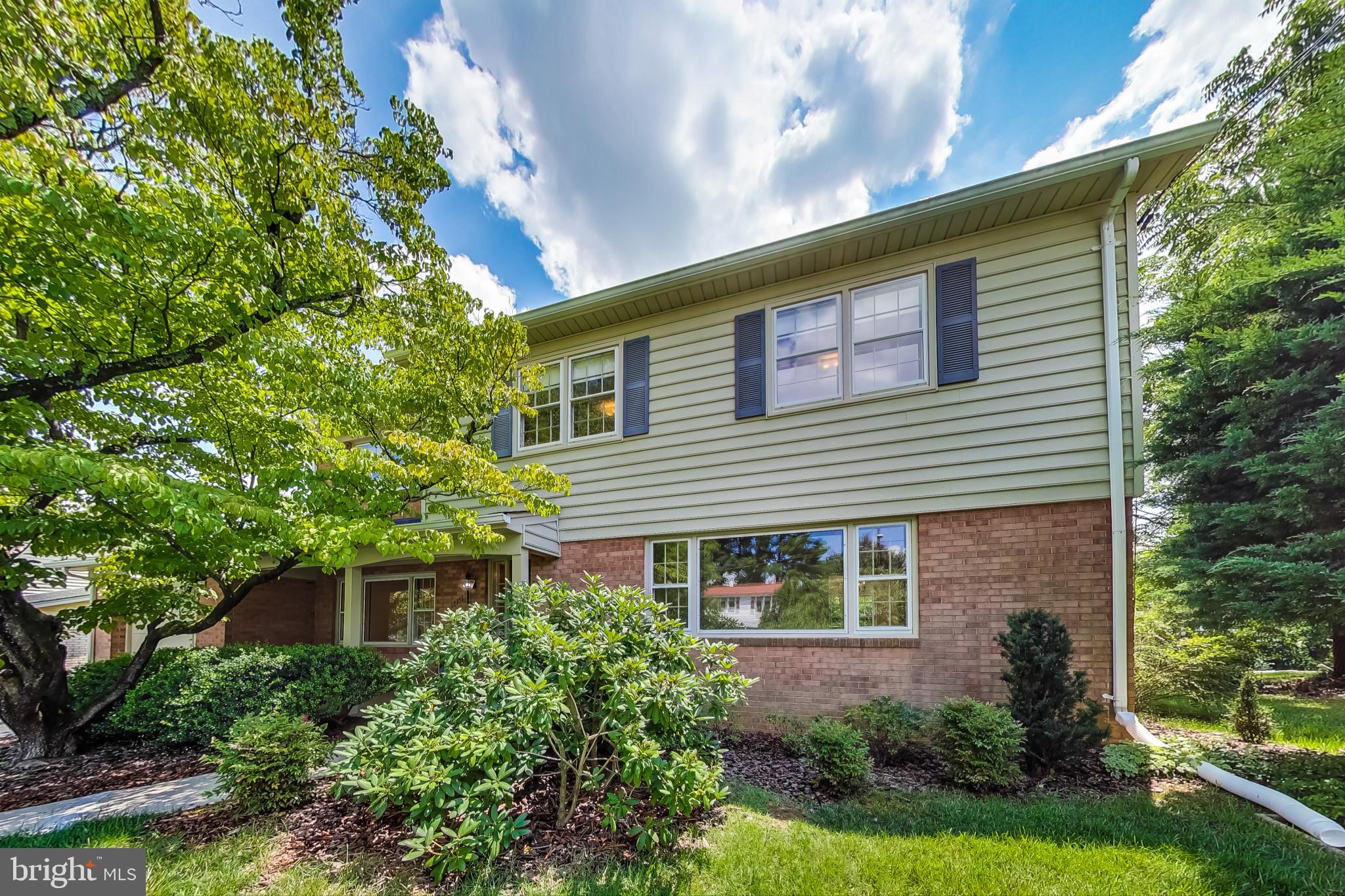 SPRINGBROOK VILLAGE - Residential