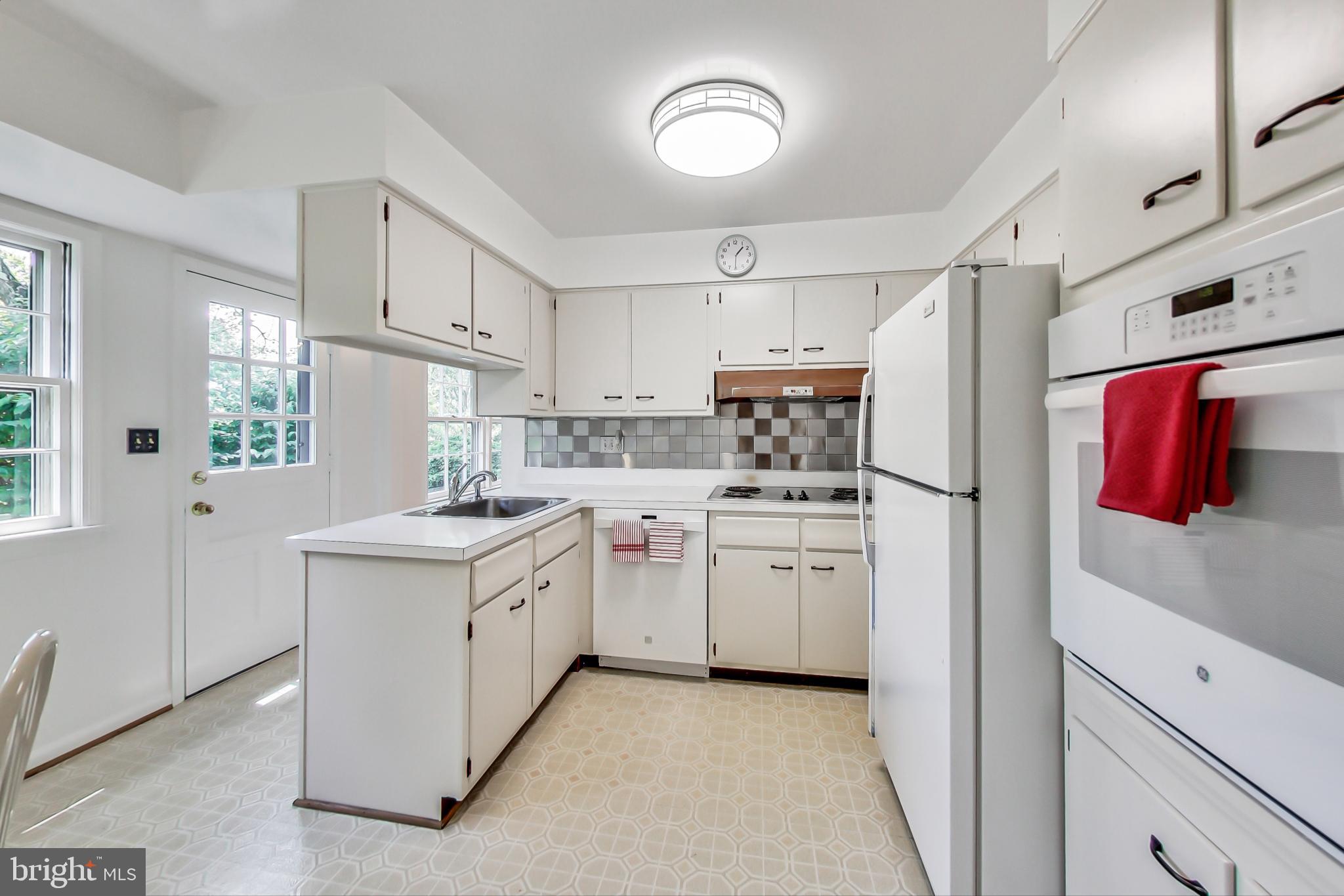 SPRINGBROOK VILLAGE - Residential