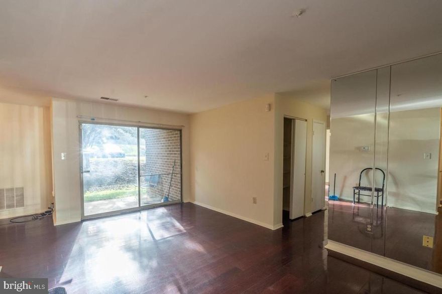 Beautiful, well-maintained 2 bedrooms and 2 bath unit. hardwood floors, laundry in the unit, and water is included in the rent. Close to shopping, public transportation, 270, and ICC. One small pet is okay but on a case-by-case basis with an additional pet security deposit and monthly pet fee.