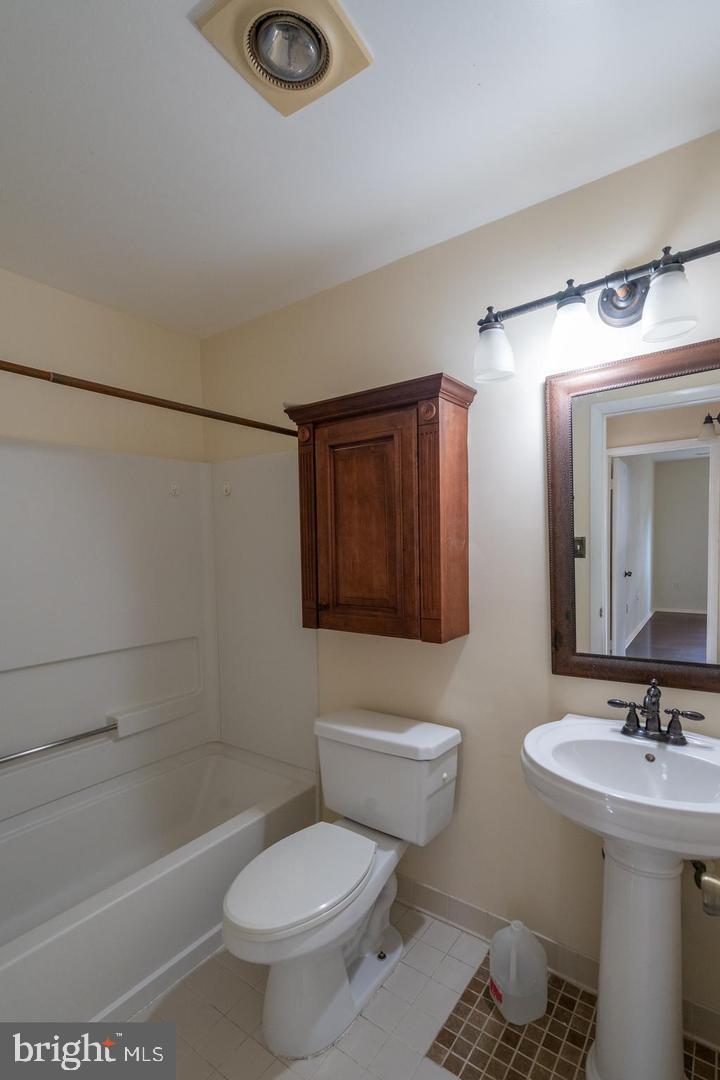 SUMMER RIDGE CODM - Residential Lease