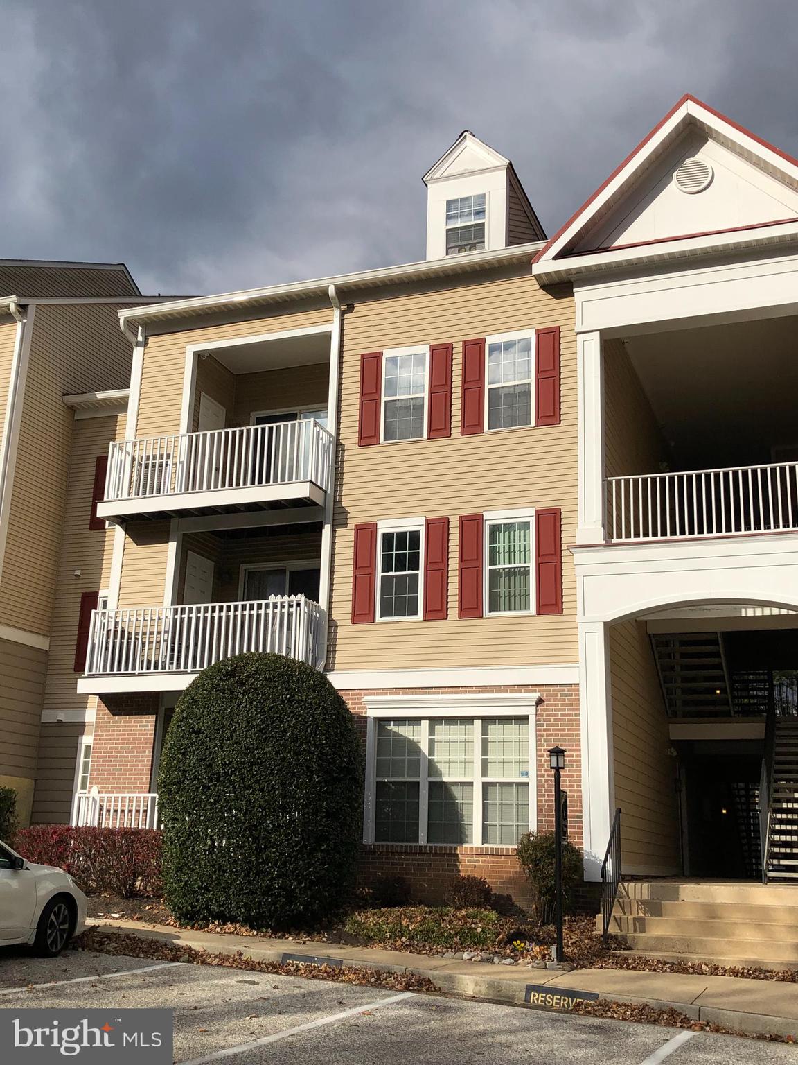 FALLS GABLE - Residential