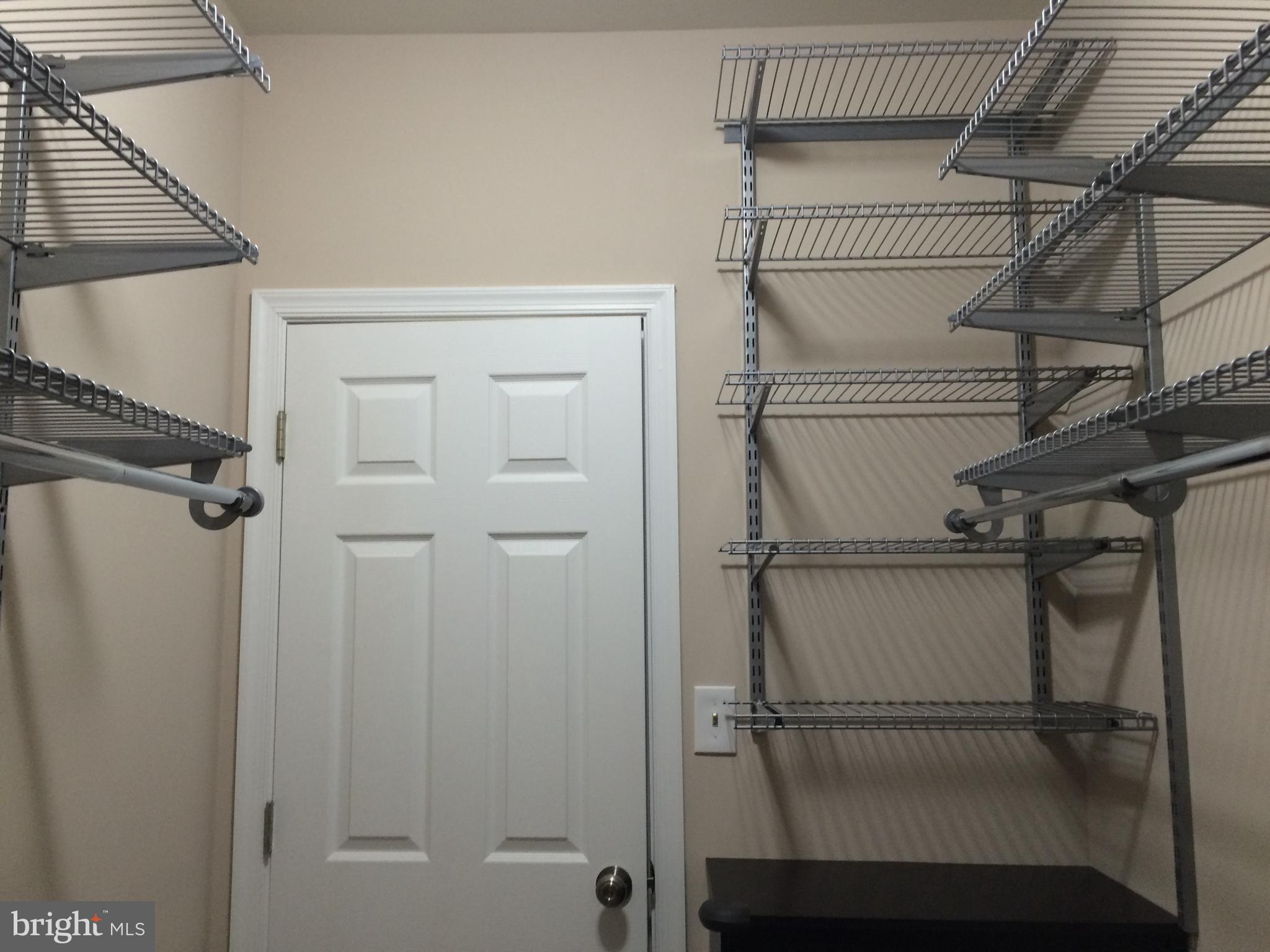 FALLS GABLE - Residential