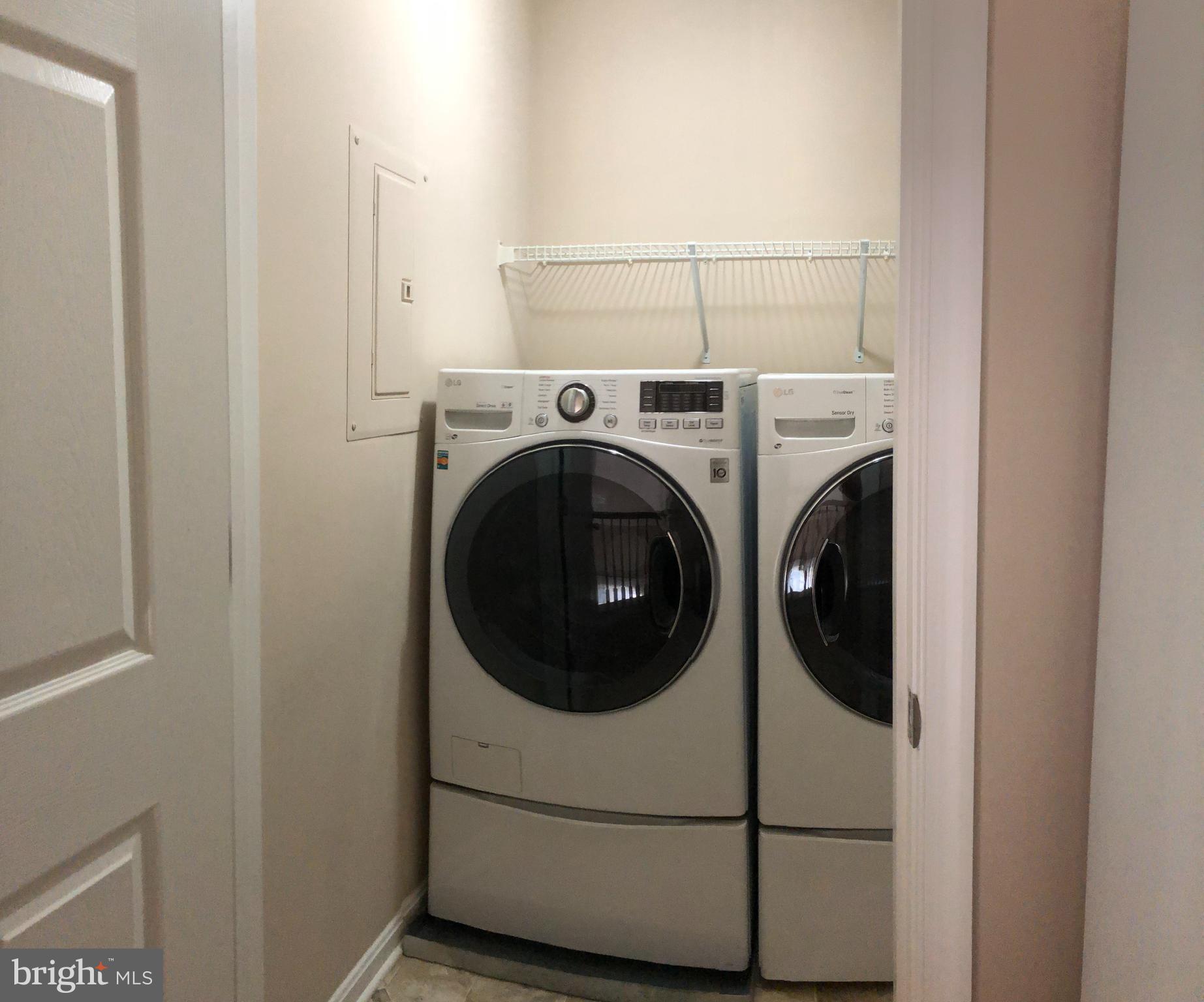 FALLS GABLE - Residential