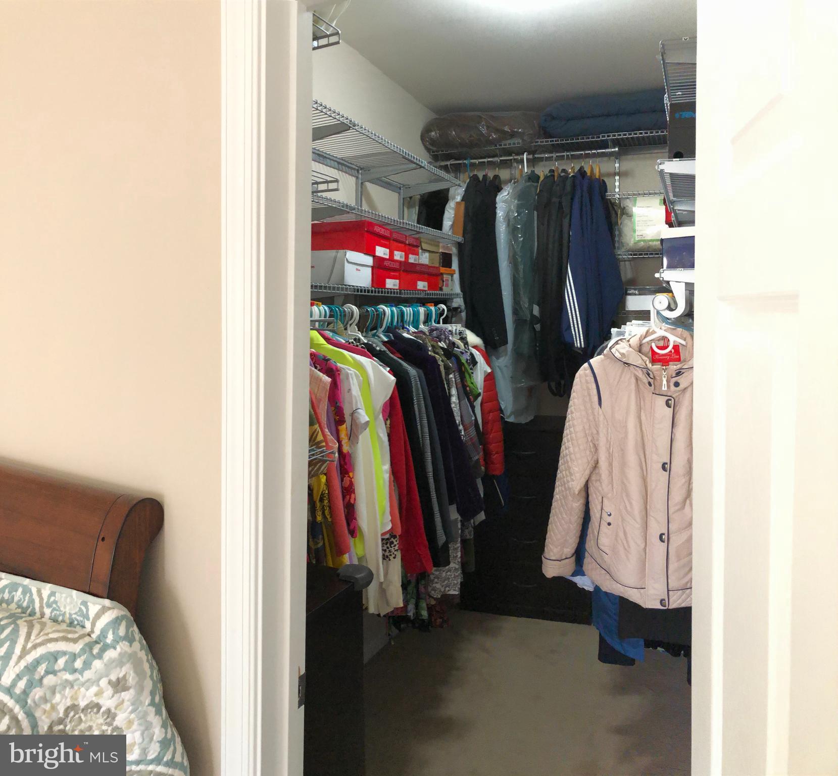 FALLS GABLE - Residential