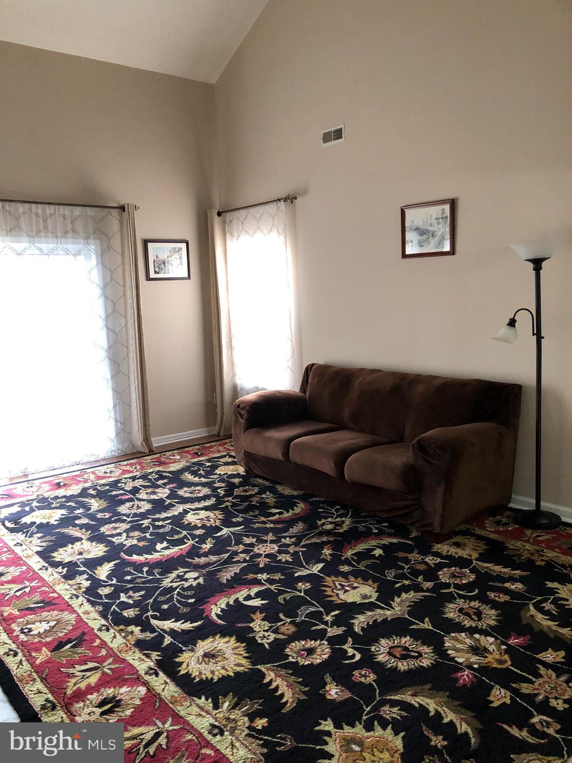 FALLS GABLE - Residential