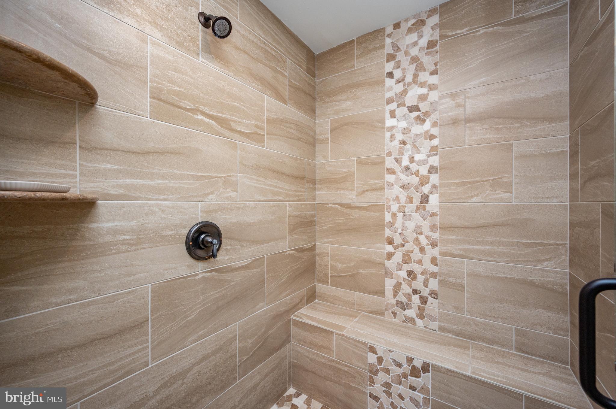 PARADISE HEIGHTS - Residential