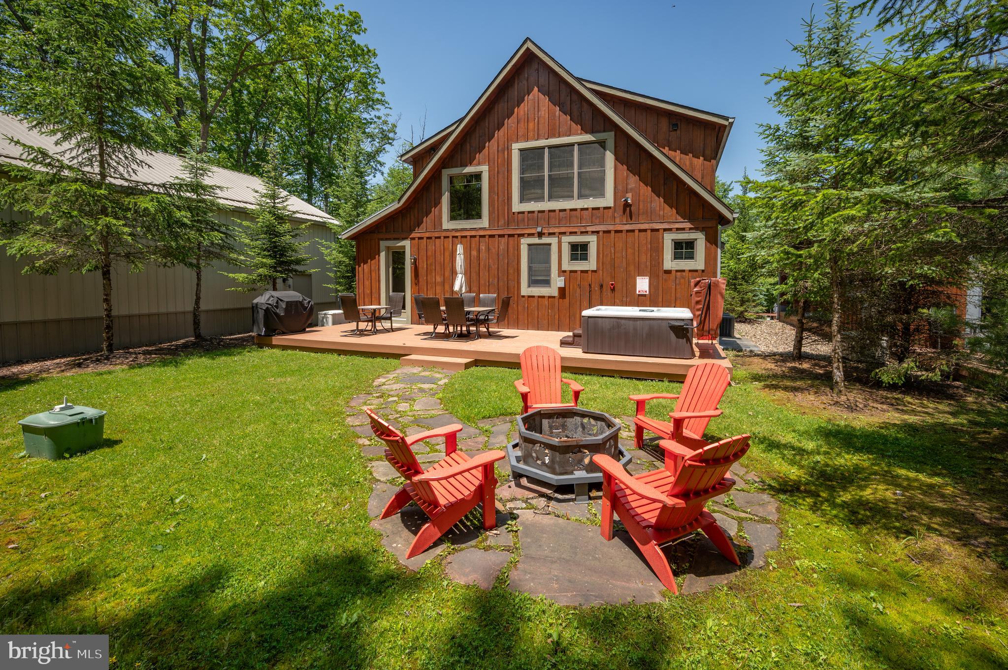 873 PARADISE HEIGHTS