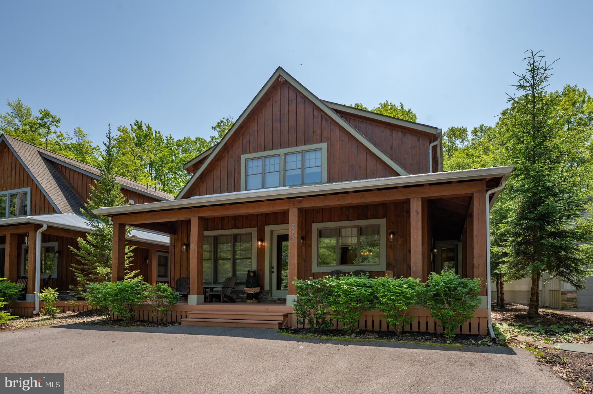 873 PARADISE HEIGHTS