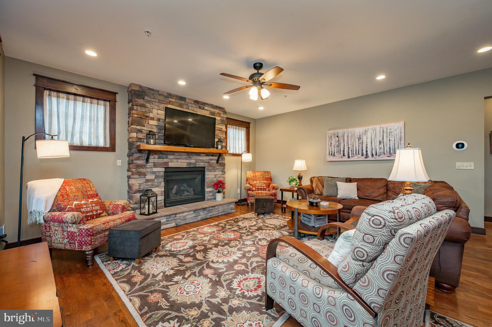 PARADISE HEIGHTS - Residential