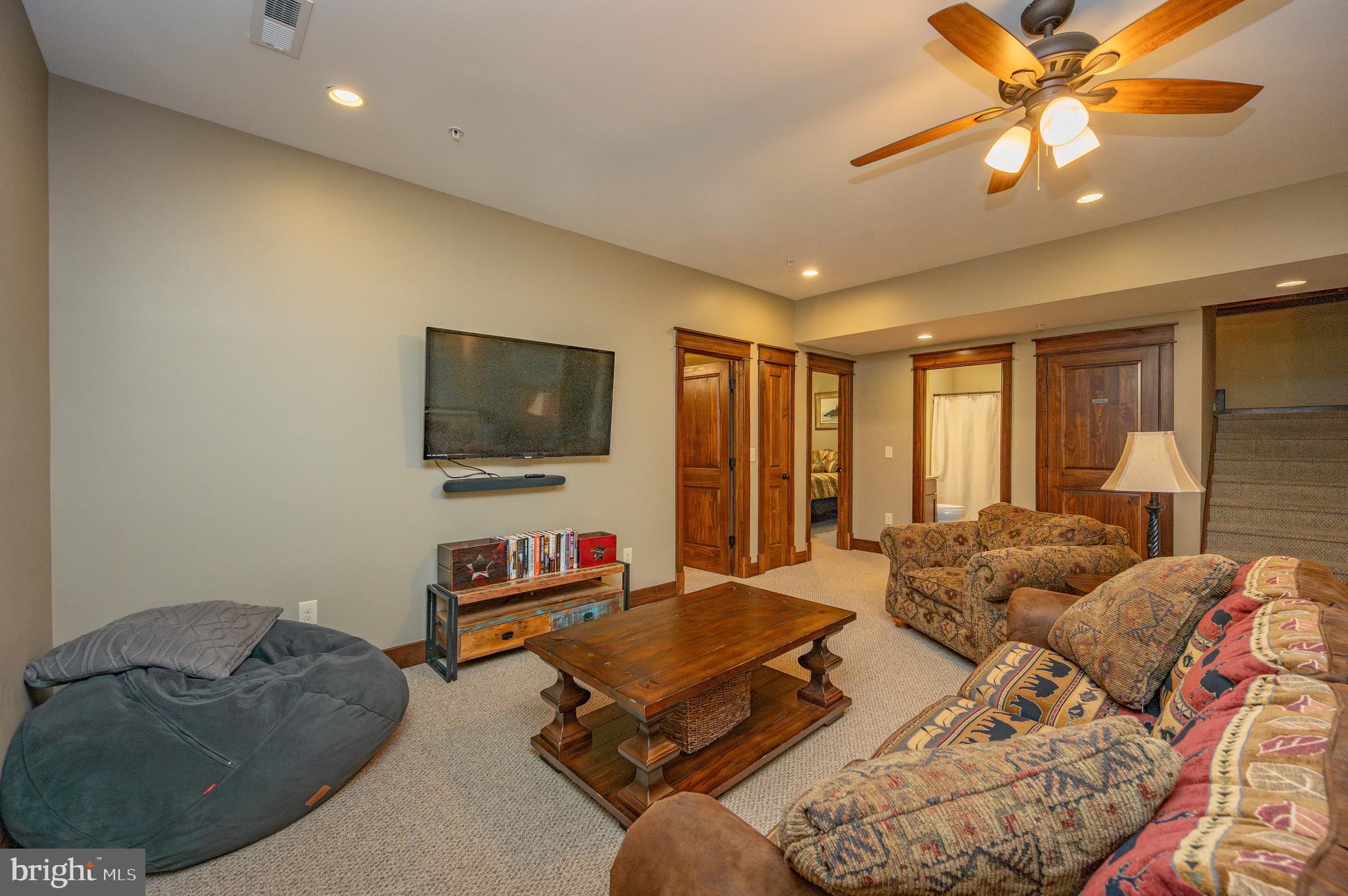 PARADISE HEIGHTS - Residential