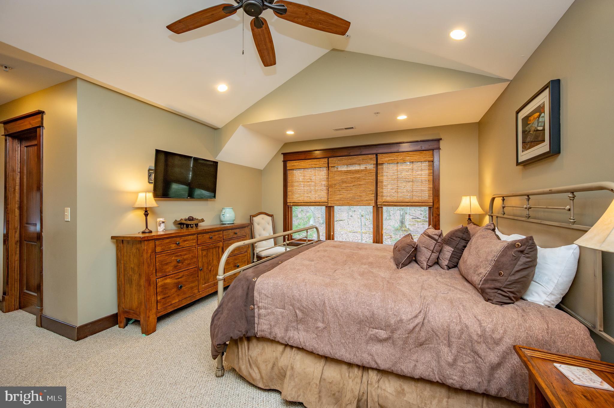 PARADISE HEIGHTS - Residential