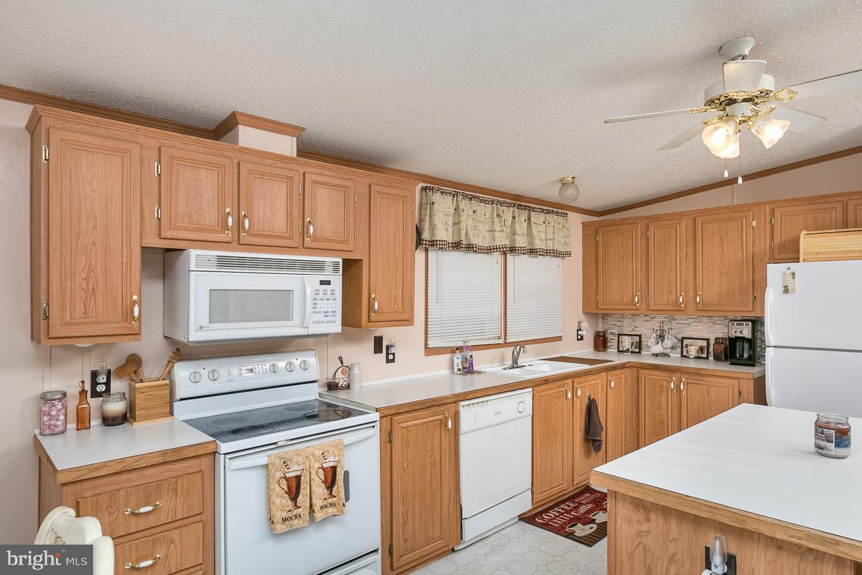 HARFORD VILLAGE - Residential