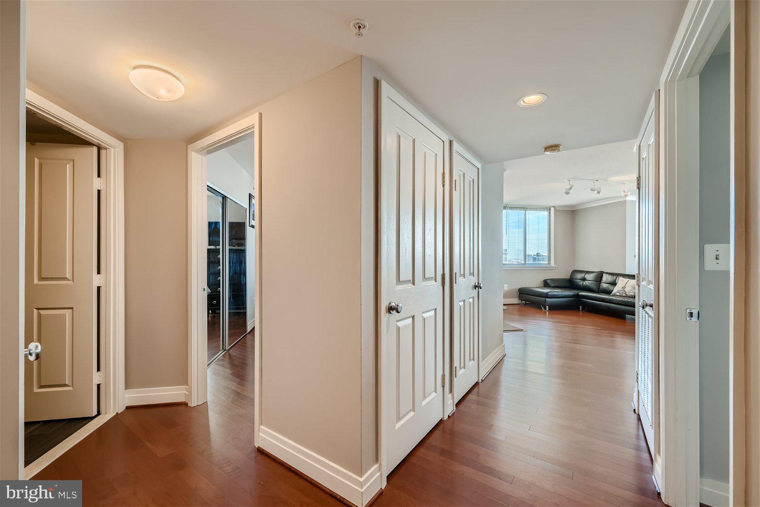 INNER HARBOR - Residential Lease