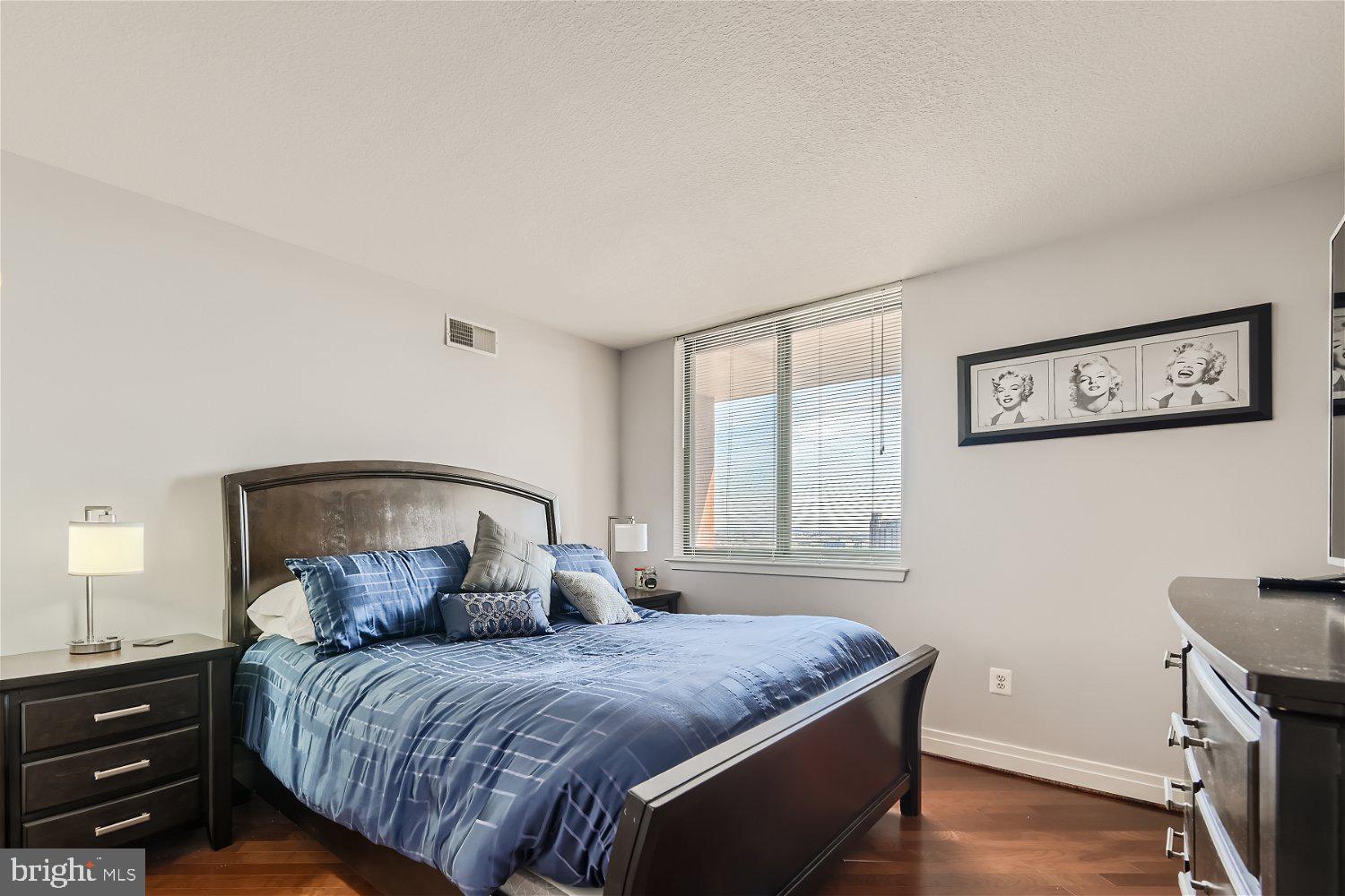 INNER HARBOR - Residential Lease