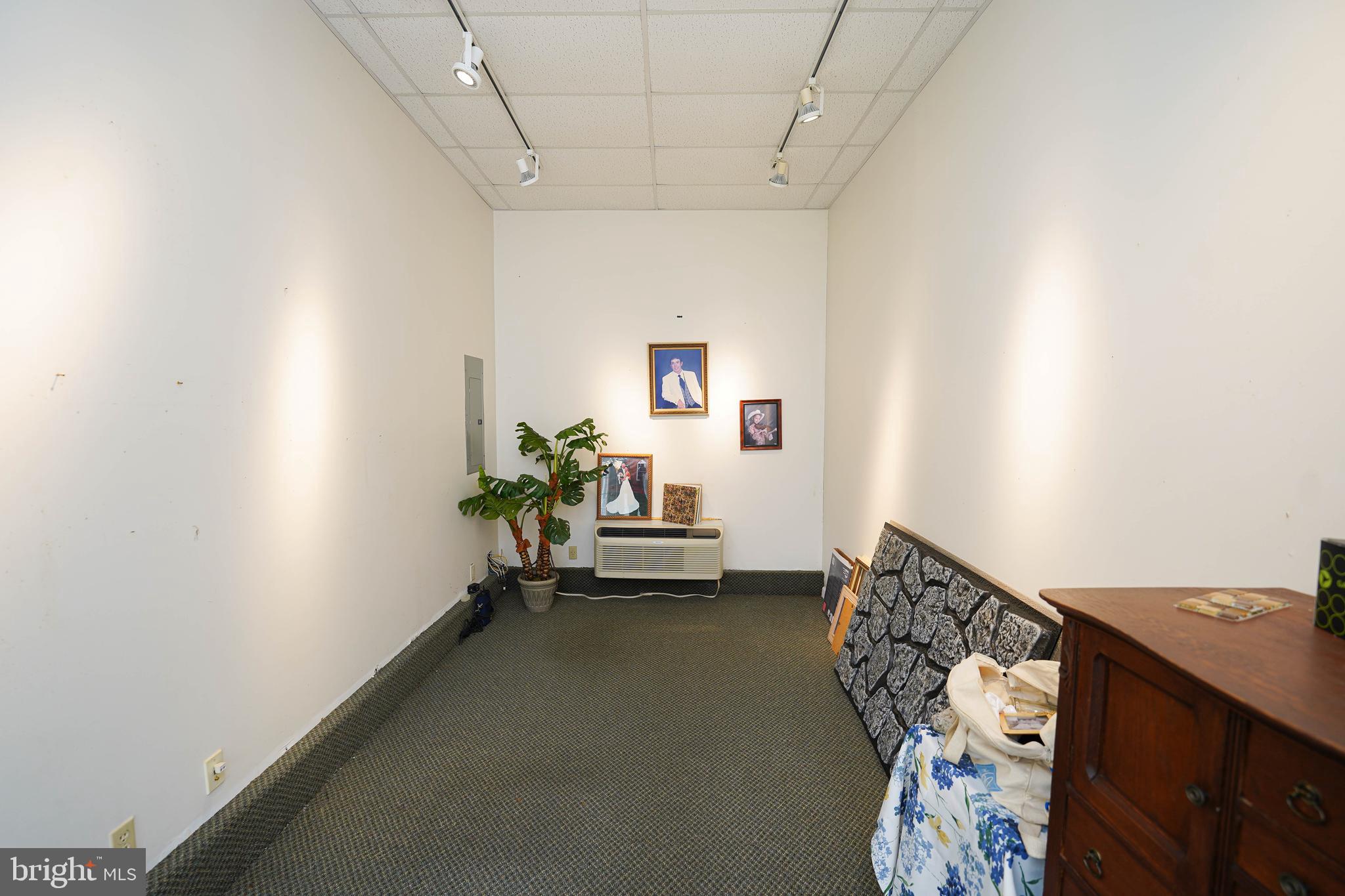 GLENWOOD ACRES - Residential